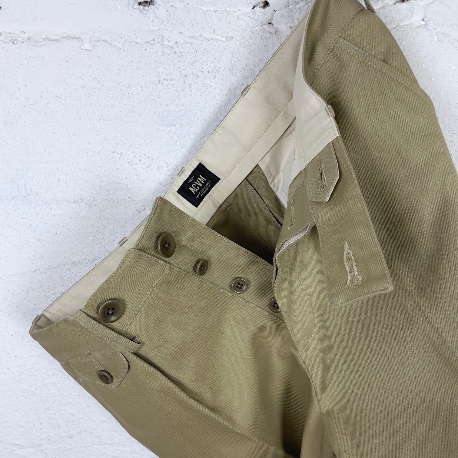 addict clothes | acv-tr02kt single-pleated katsuragi cotton army trousers - beige - Image 5
