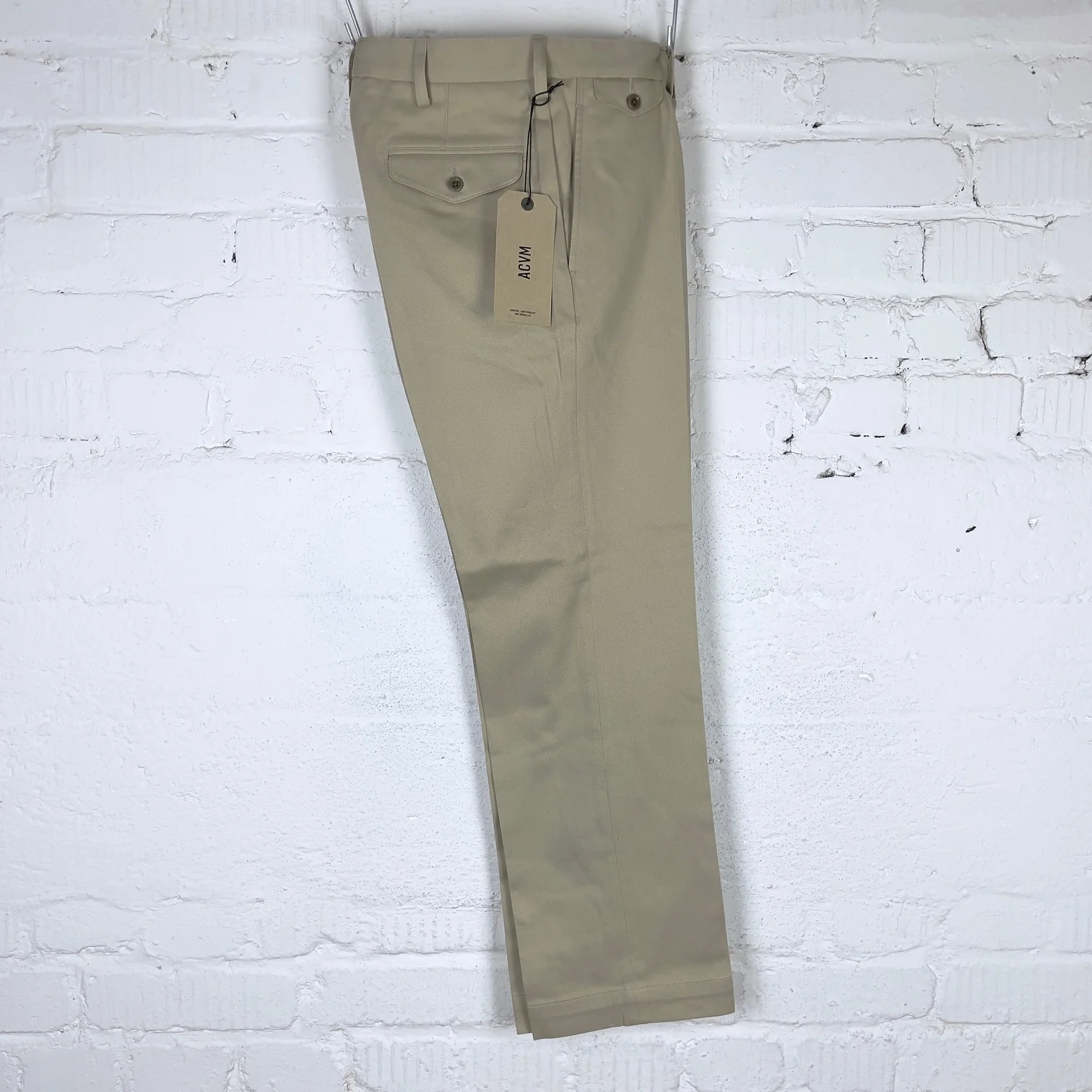 addict clothes | acv-tr02tw single pleated cotton twill trousers - beige