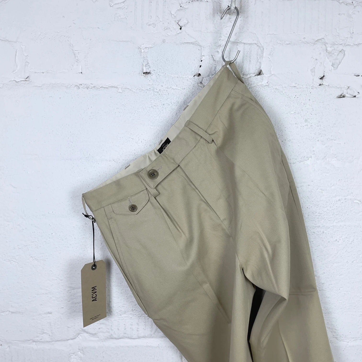 addict clothes | acv-tr02tw single pleated cotton twill trousers - beige - Image 6