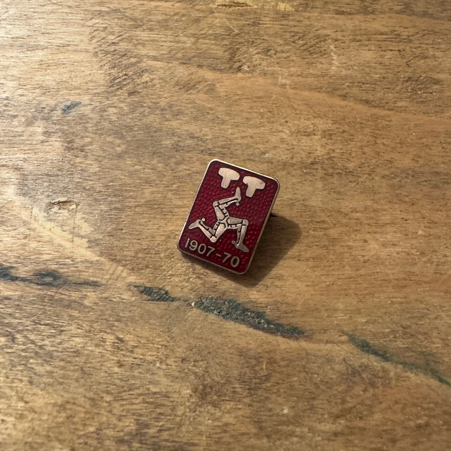 addict clothes | ad-pn metal pin - tt 1907