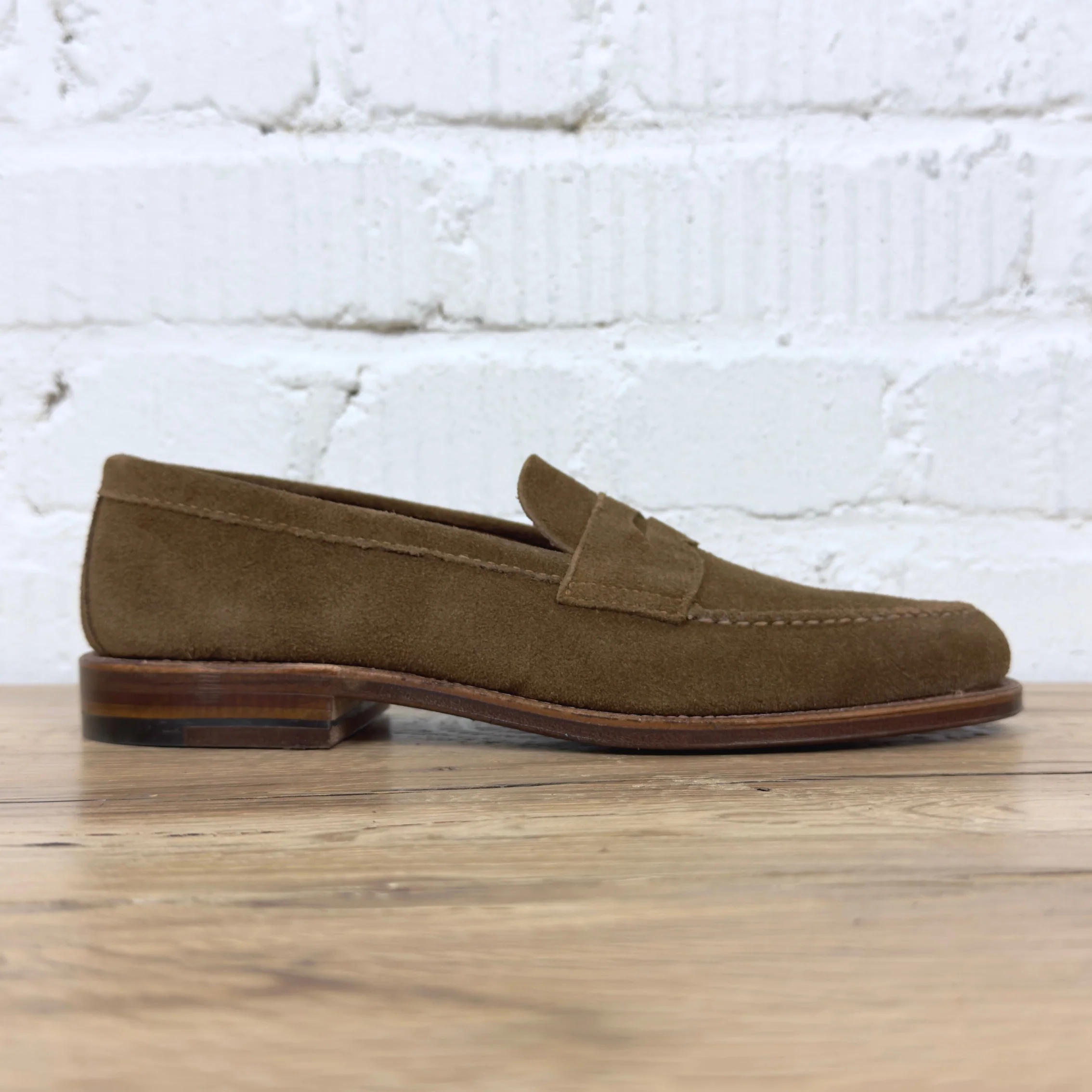 alden | 6243f unlined leisure handsewn penny loafer in snuff suede