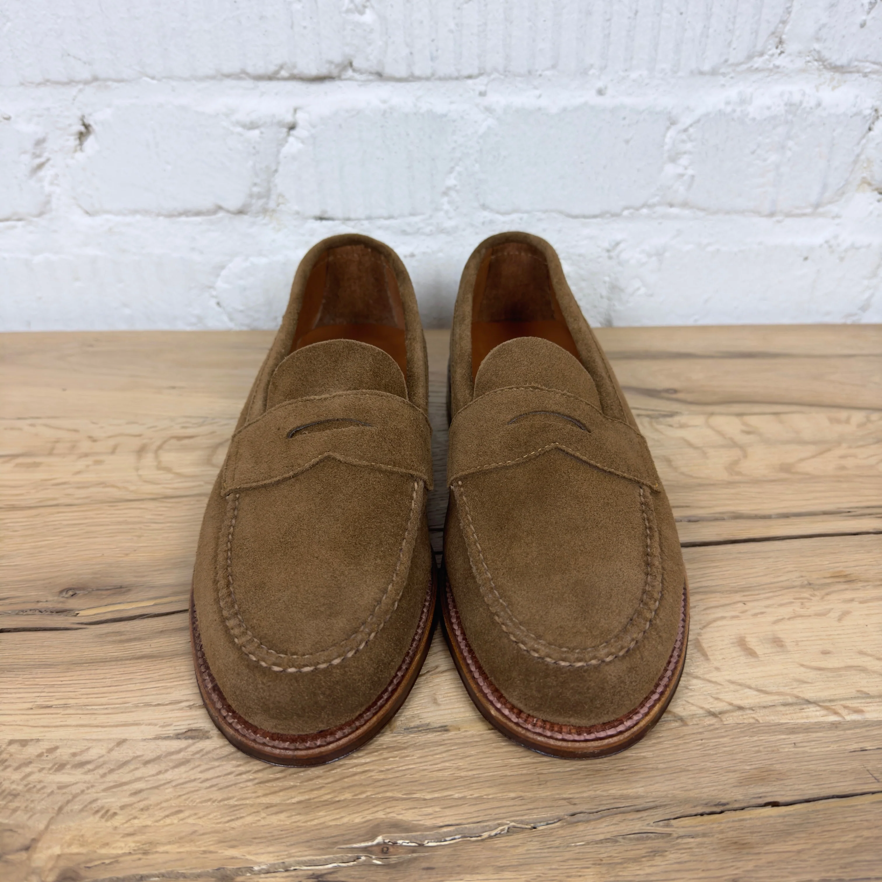 alden | 6243f unlined leisure handsewn penny loafer in snuff suede - Image 3