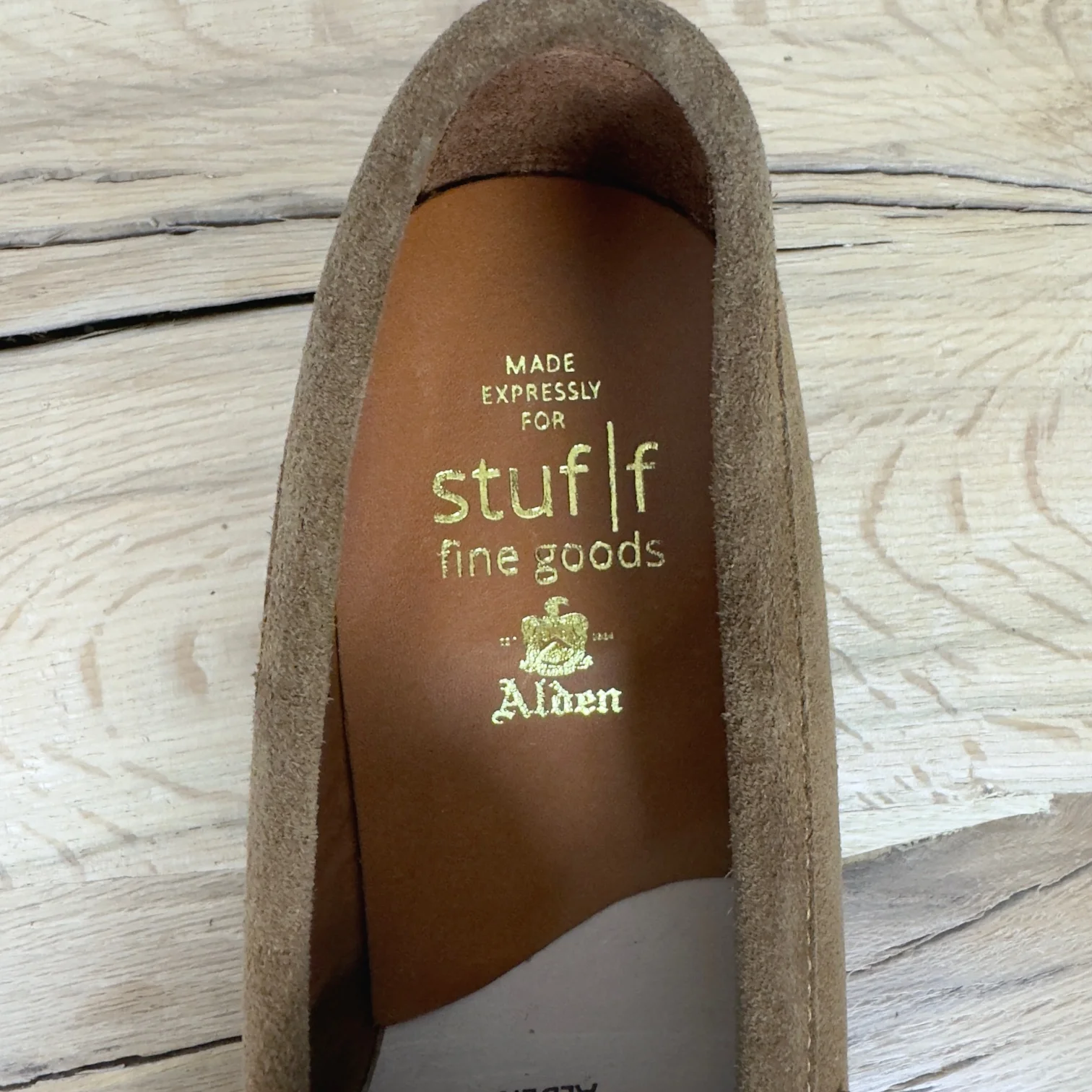 alden | 6243f unlined leisure handsewn penny loafer in snuff suede - Image 7