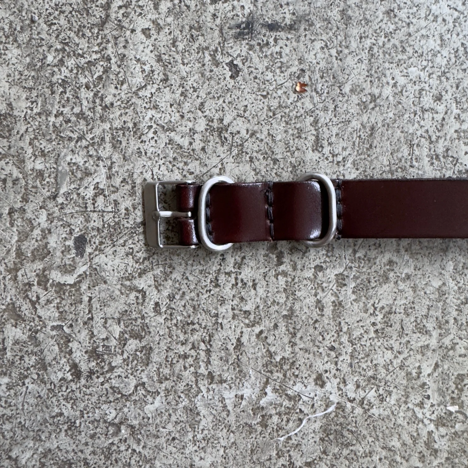 barnes & moore | nato watch strap horween shell cordovan oxblood - 18mm - Image 4
