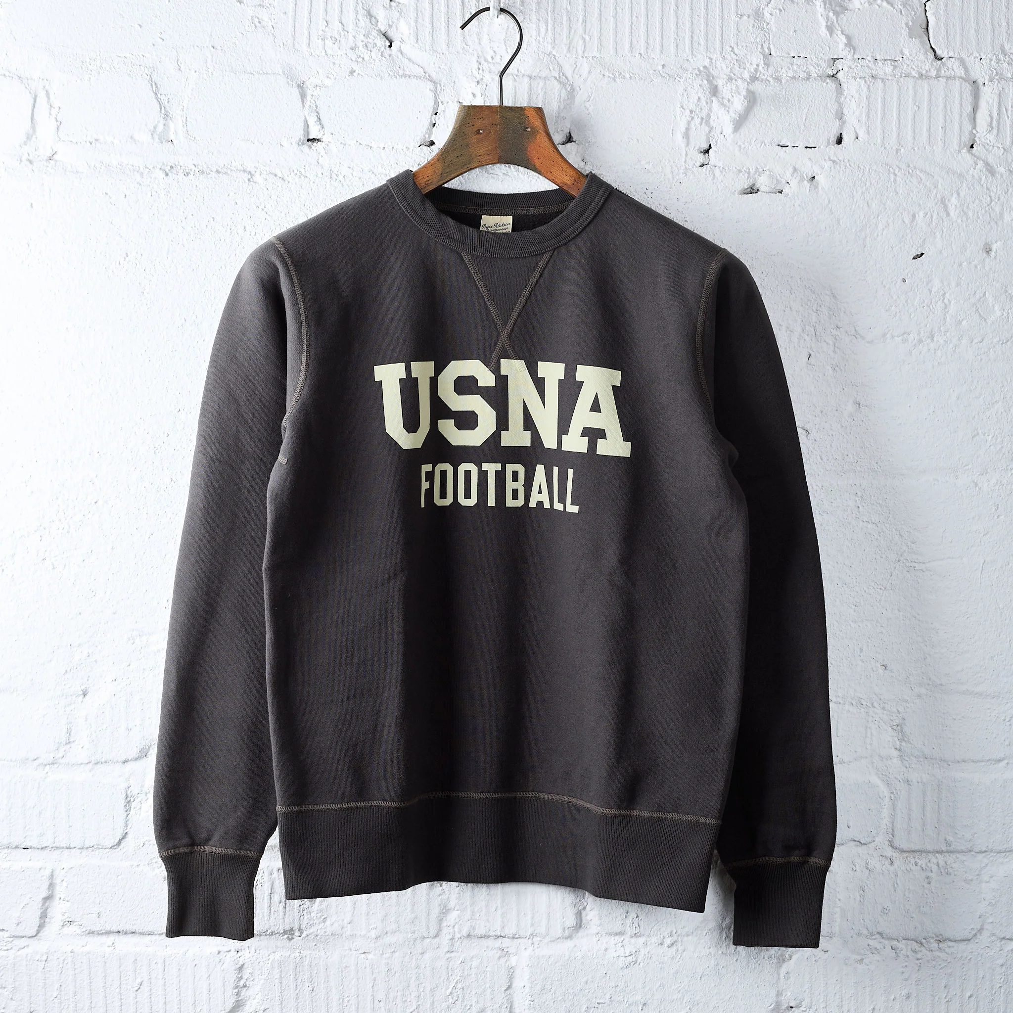 buzz rickson's | br69696 crew neck sweat shirt u.s. naval academy - black