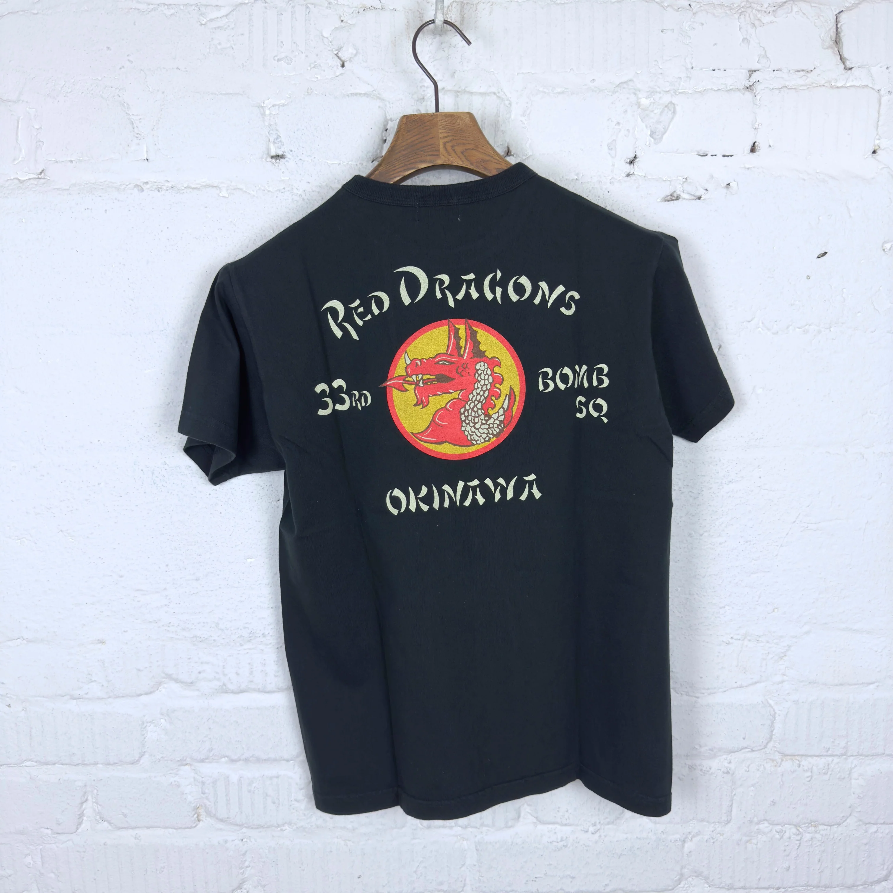 buzz rickson's | br79405 s/s military tee "33rd bomb sq, red dragon" black