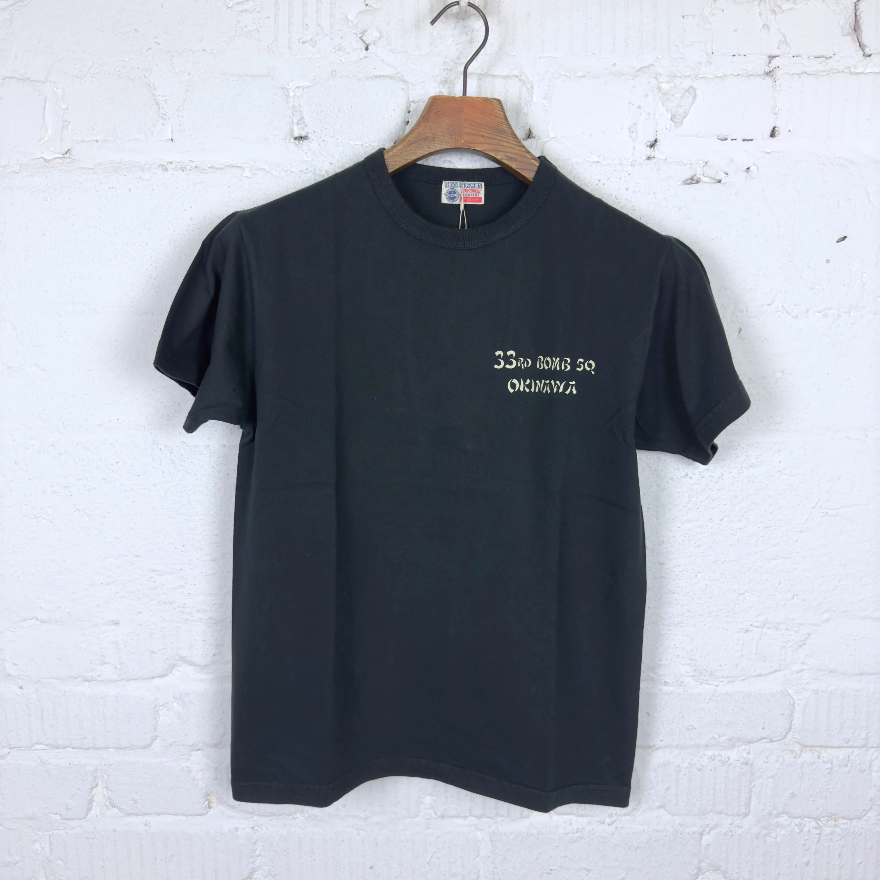 buzz rickson's | br79405 s/s military tee "33rd bomb sq, red dragon" black - Image 2