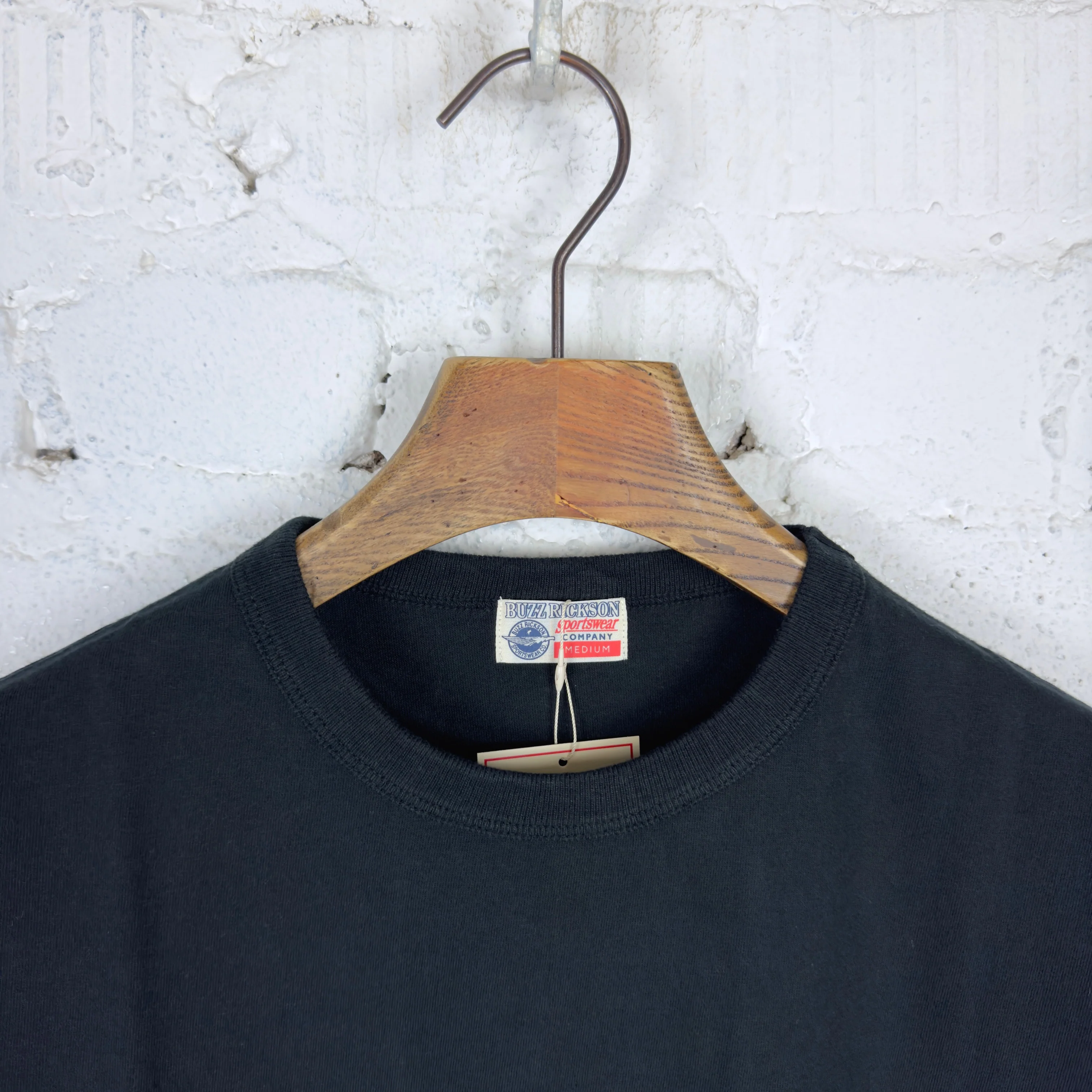 buzz rickson's | br79405 s/s military tee "33rd bomb sq, red dragon" black - Image 3