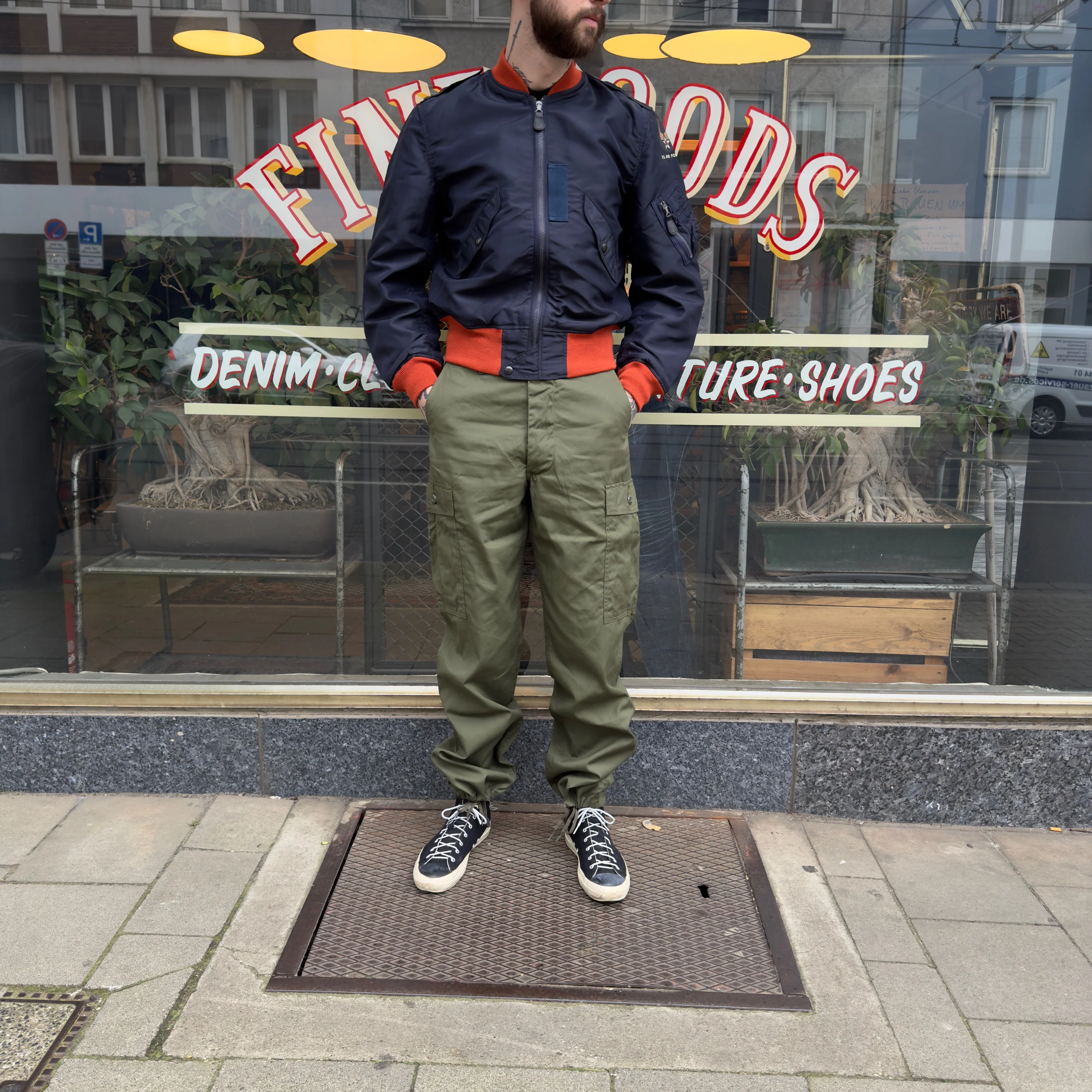 buzz rickson's | br15513 l-2a 'superior togs' flight jacket - navy/orange - Image 3