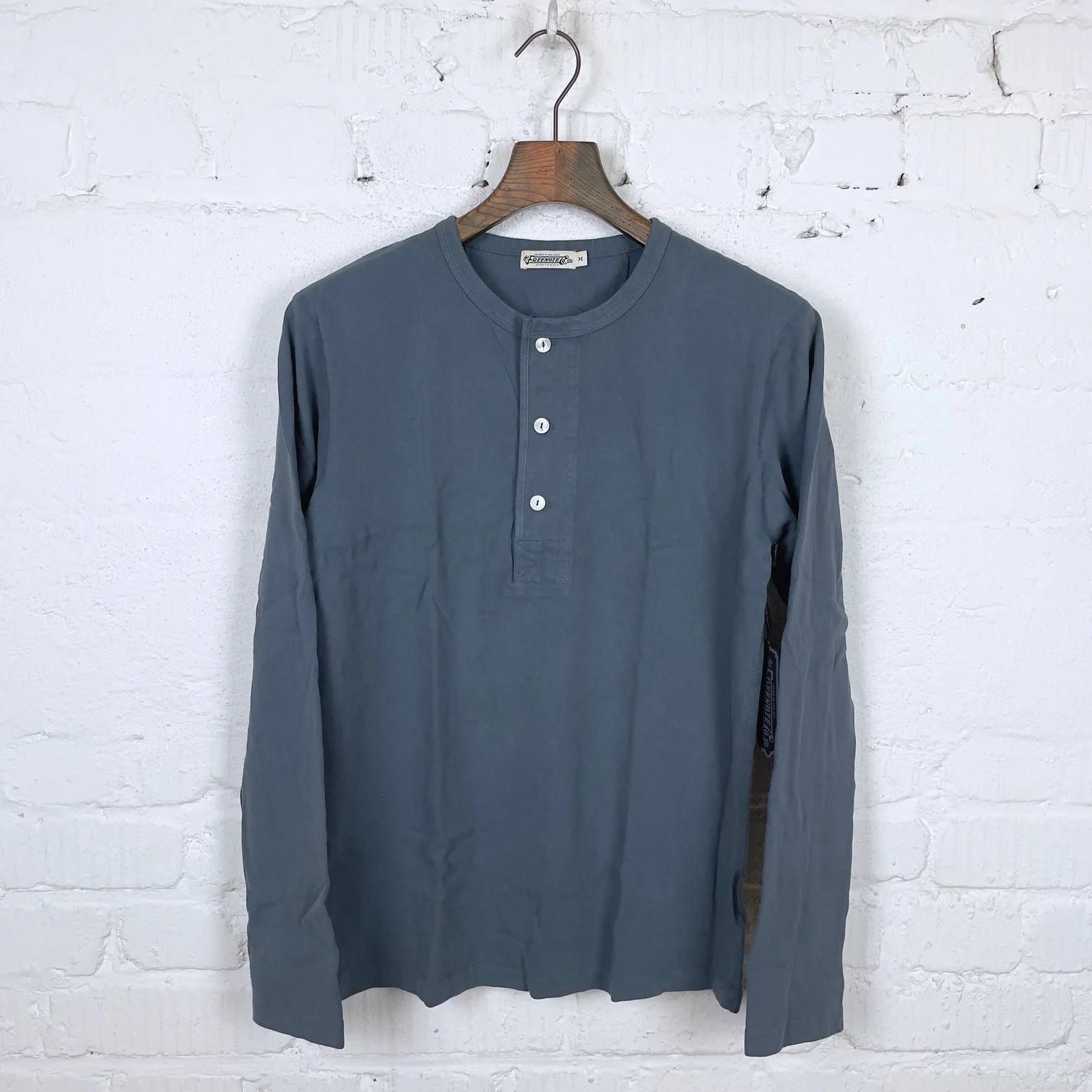 freenote cloth | 13 ounce henley l-s faded blue