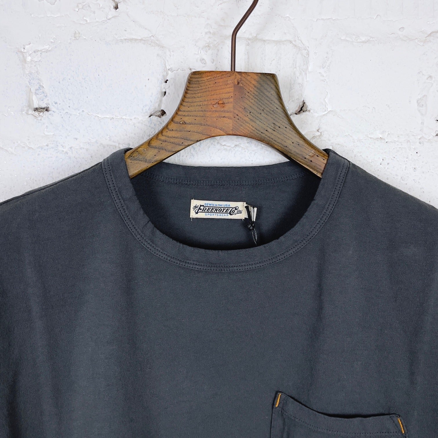 freenote cloth | 9 ounce pocket t-shirt midnight - Image 2