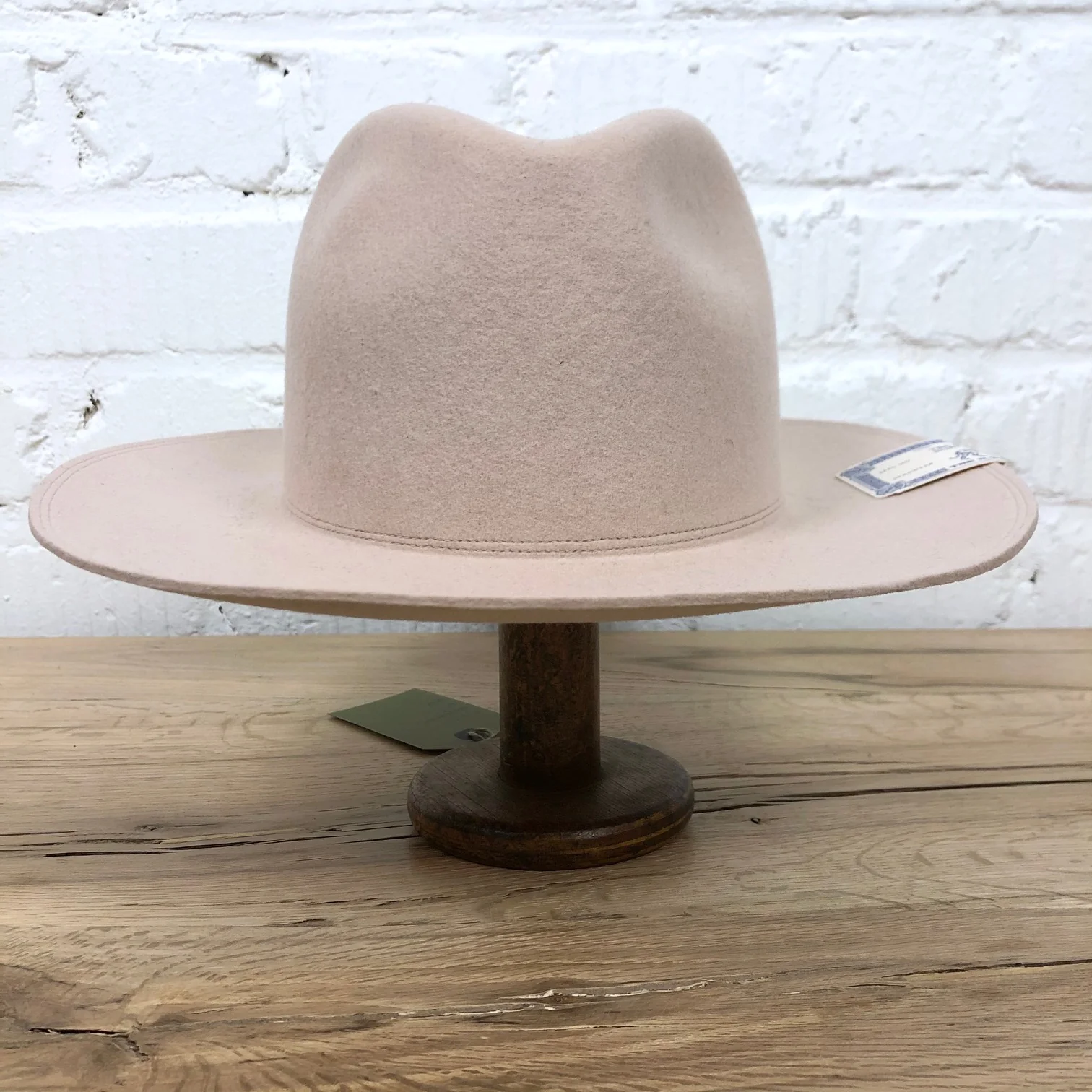 h.w. dog & co. | travelers hat ivory