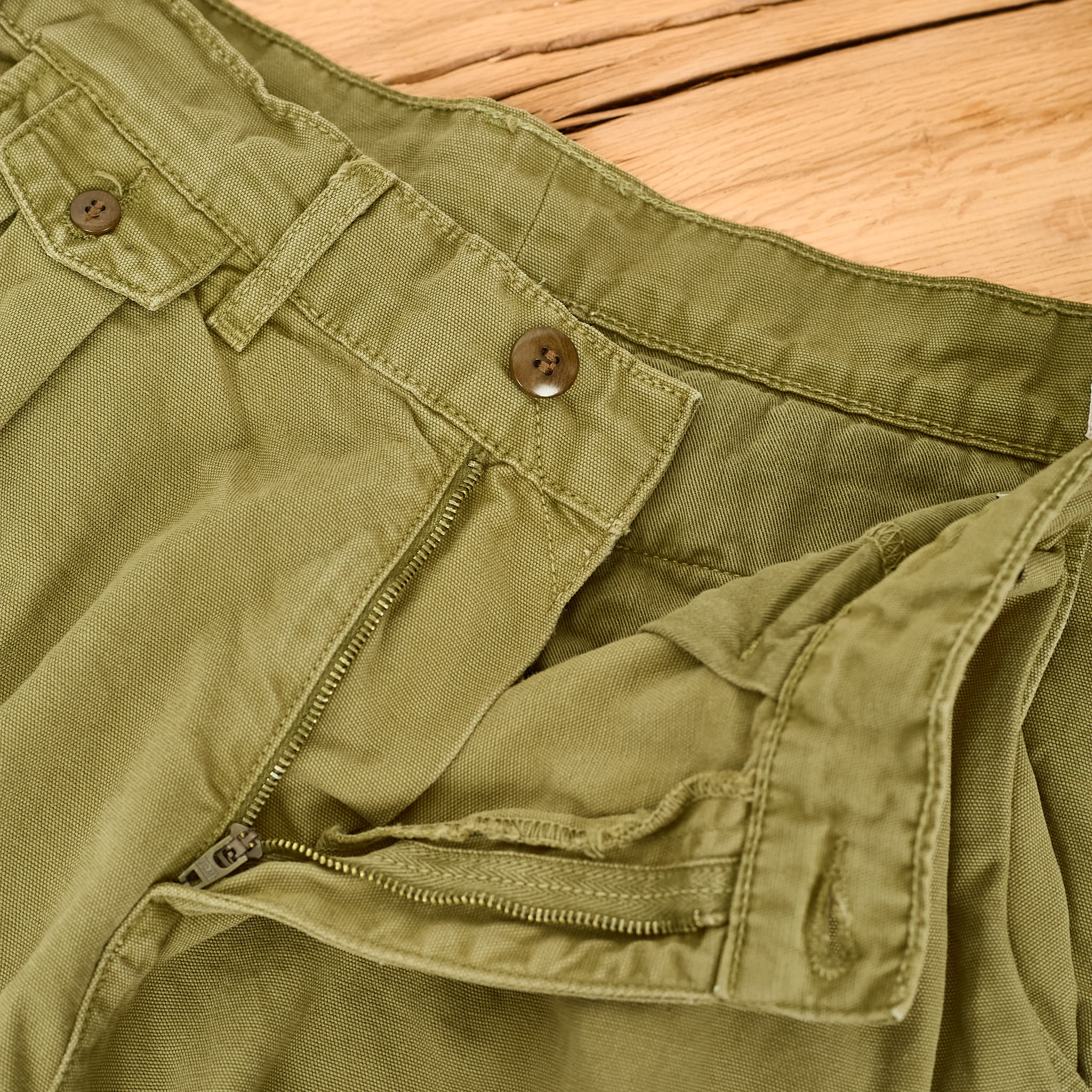 imogene + willie | campbell pleated chino in field tan - Image 5