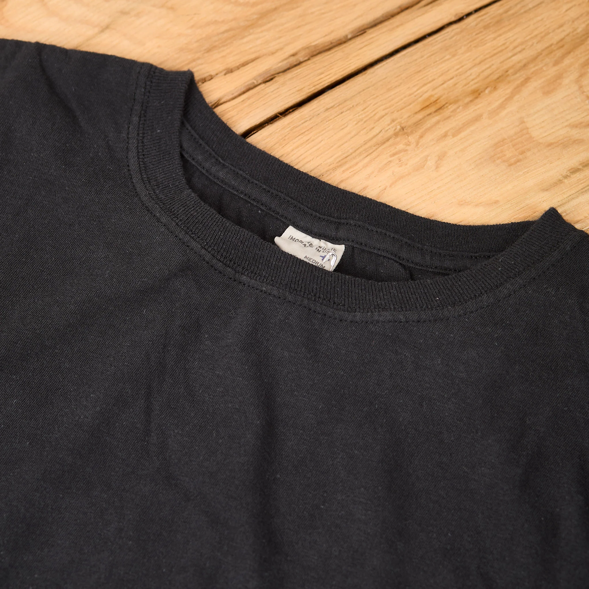 imogene + willie | the cotton project tee in faded black - Image 4