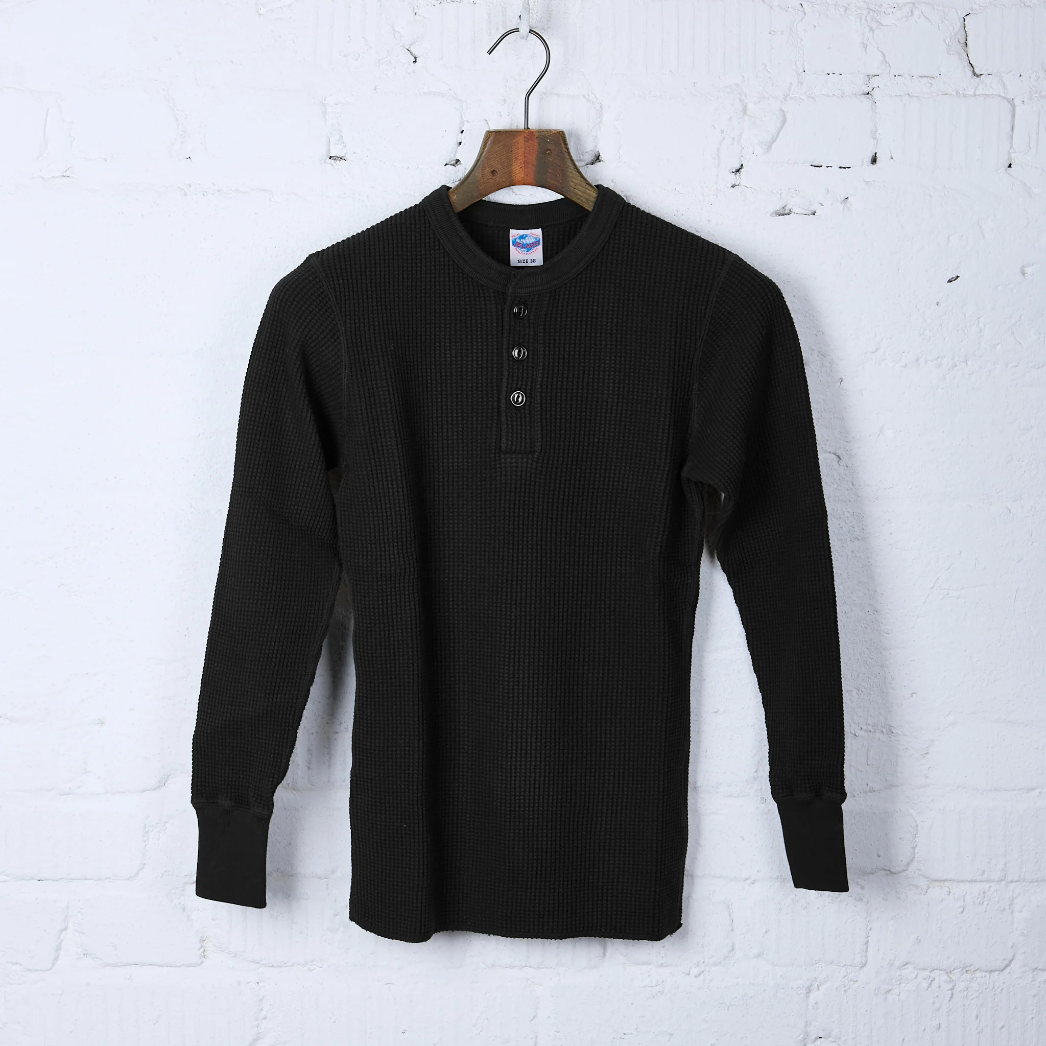 jelado | henley neck mega thermal - black
