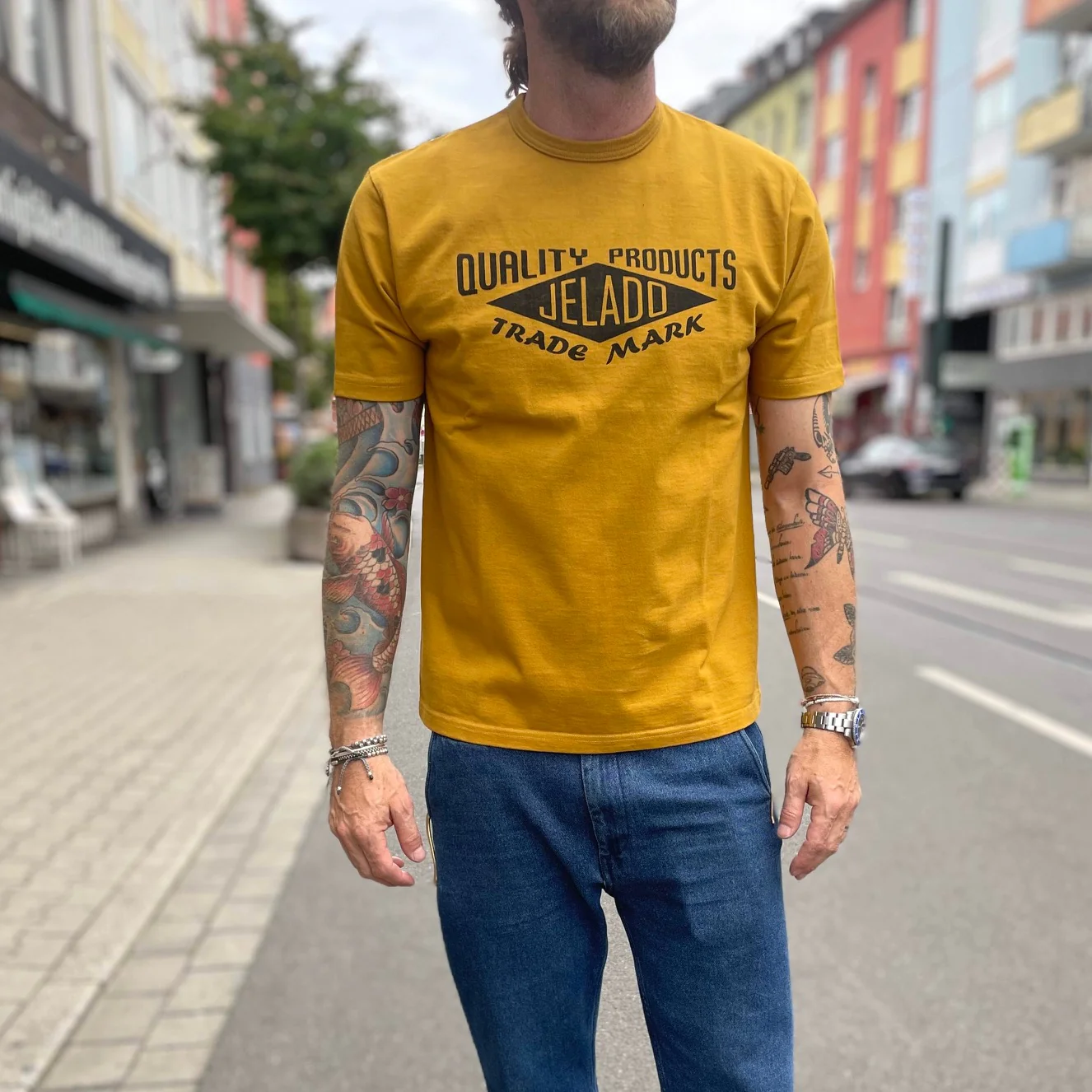 jelado | official print tee - mustard - Image 3