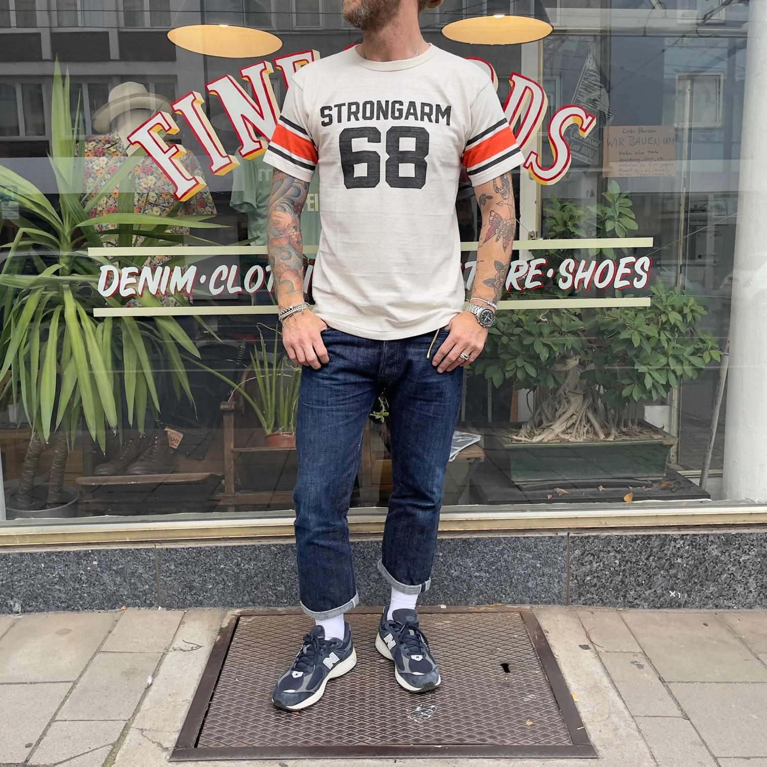 john gluckow by warehouse | jg-cs06 college store numbering t-shirt beige - Image 5