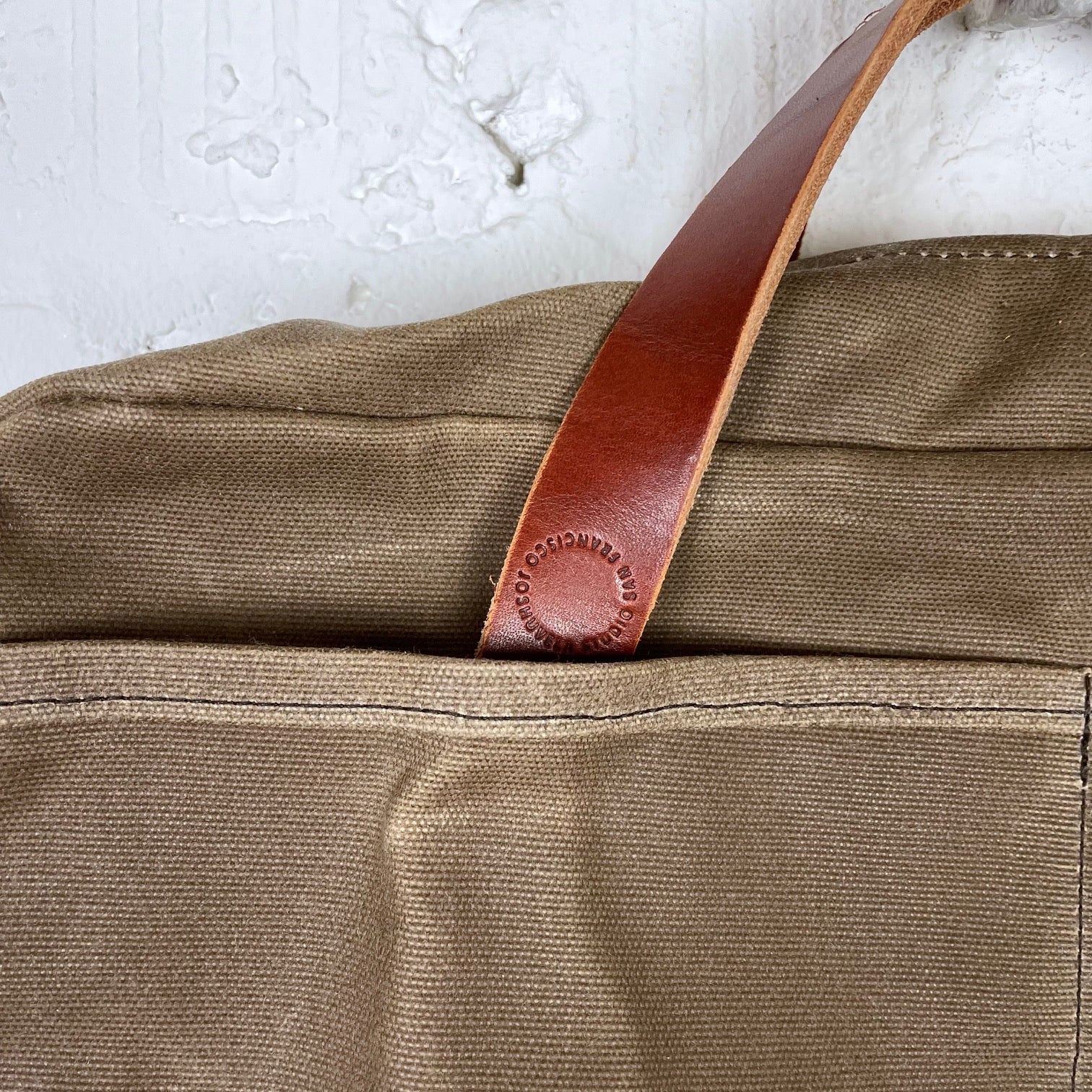 joshu+vela | zip briefcase tan wax - Image 3