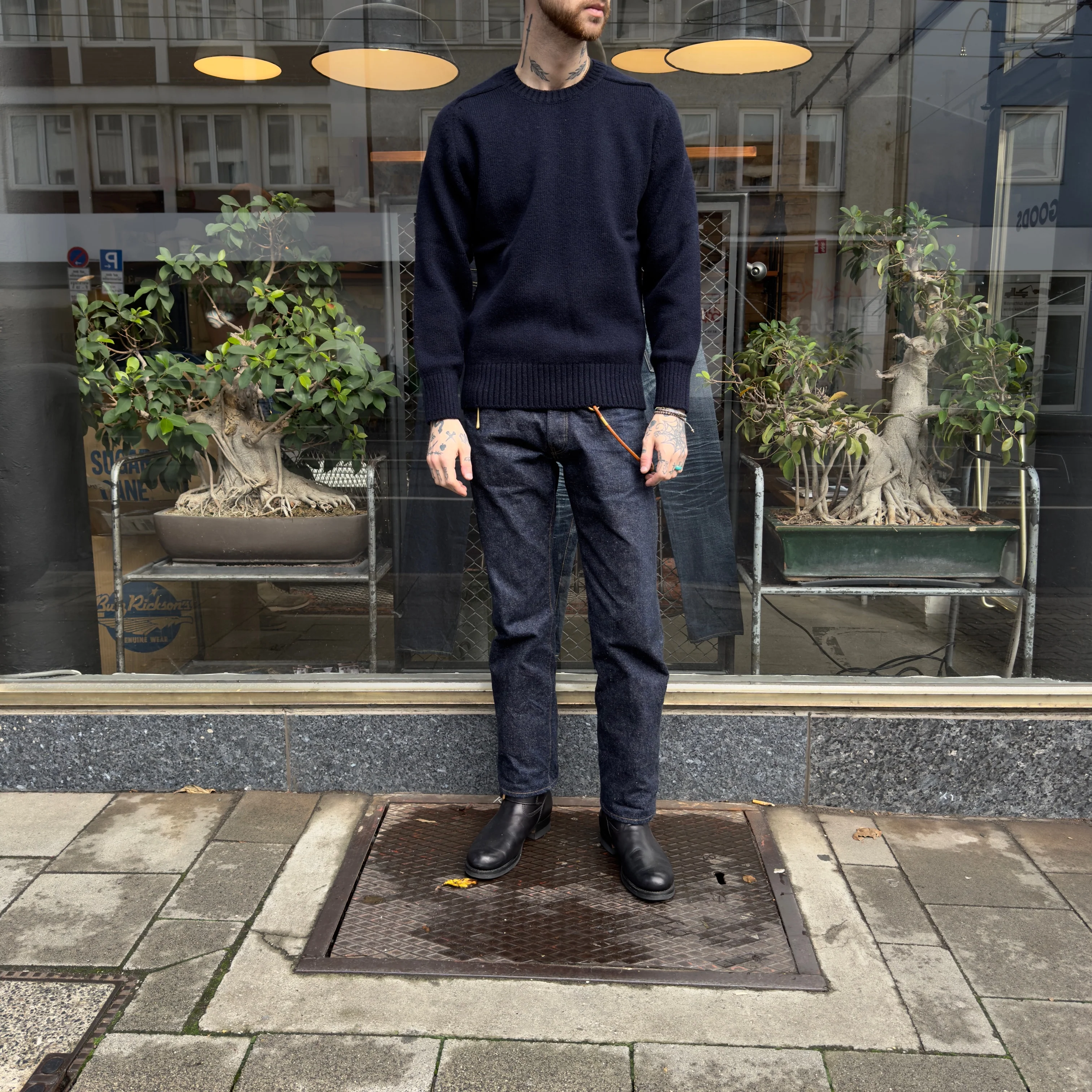 kamakura shirts | 5 gauge shetland crewneck sweater - navy - Image 2
