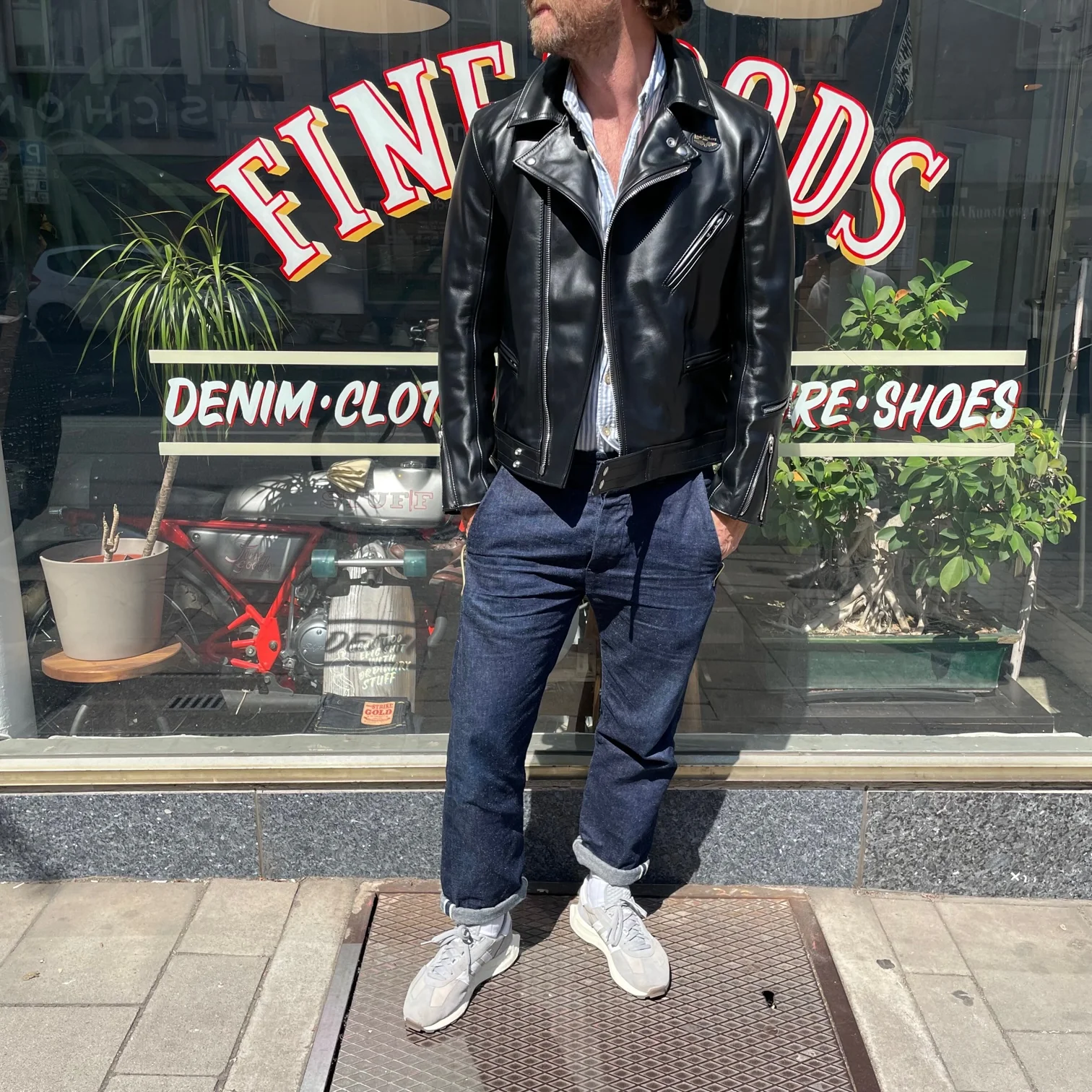 lewis leathers x stuf|f | 441 black horsehide "cyclone" jacket (long type) - Image 3