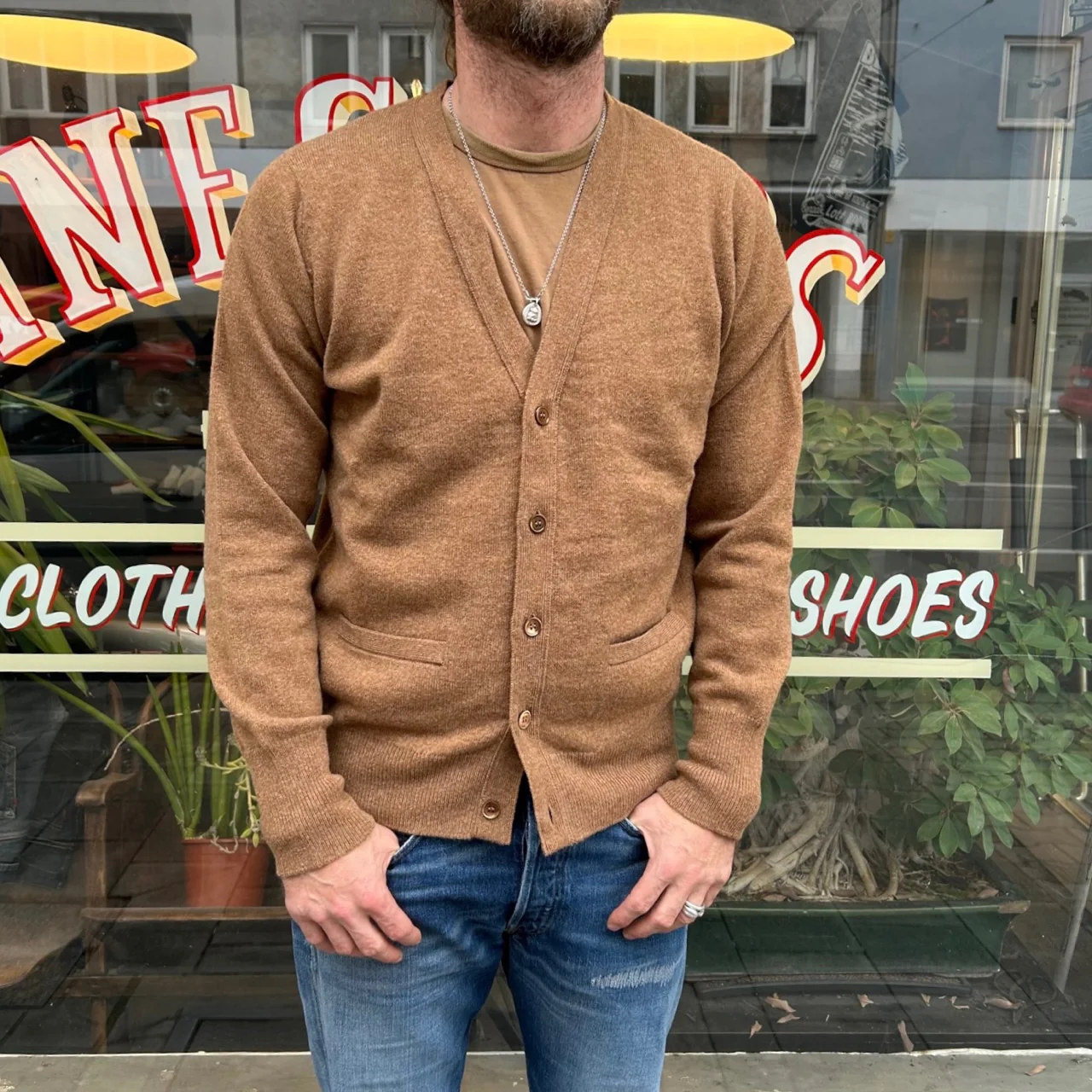 malloch's | camel stewart fine lambswool cardigan - Image 3