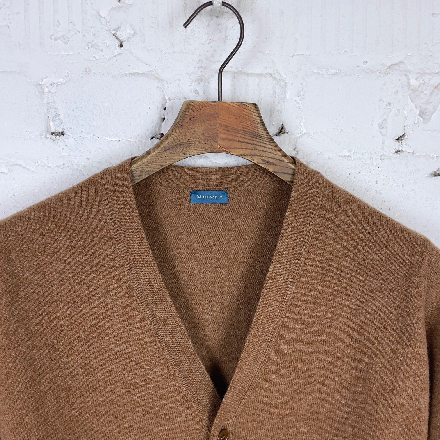 malloch's | camel stewart fine lambswool cardigan - Image 4