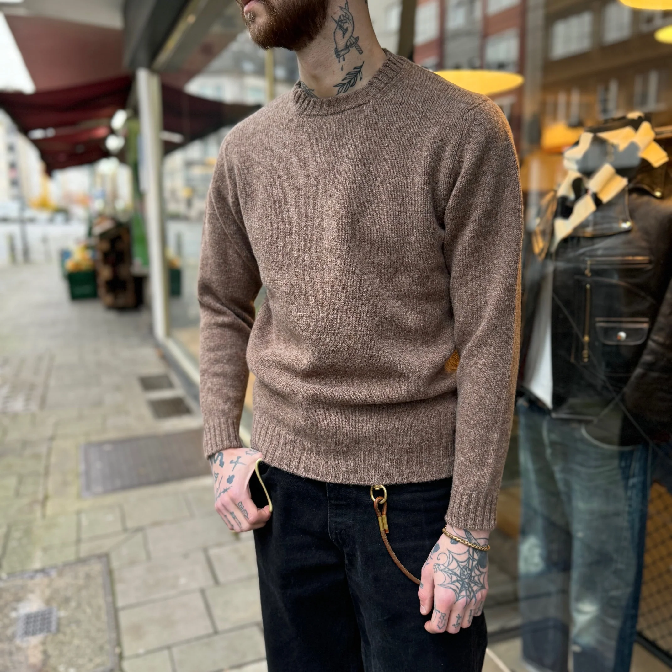 malloch's | nutmeg wreay shetland wool crew neck - Image 2
