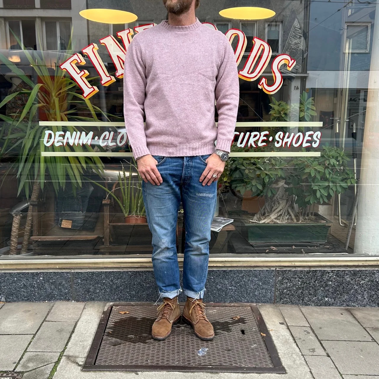 malloch's | pink haar wreay shetland wool crew neck - Image 4