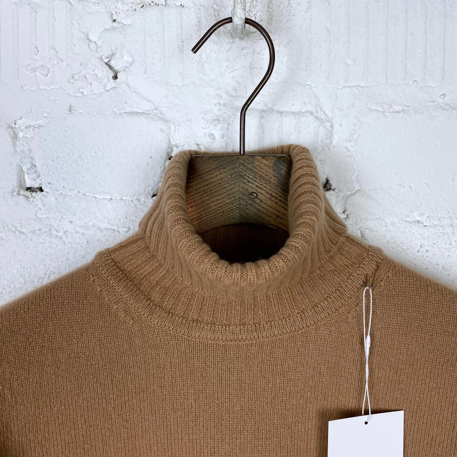 mooncastle | mc24 cashmere silk wool turtle neck knit camel - Image 2