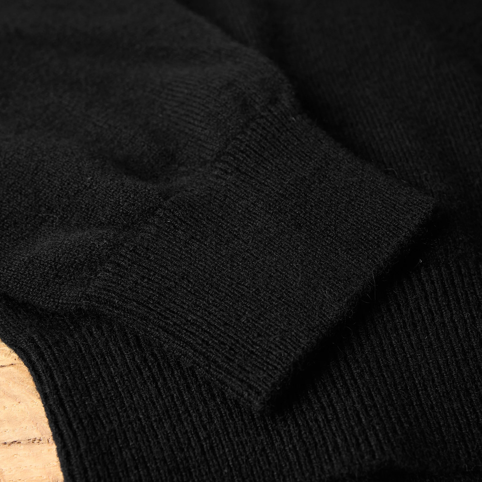 mooncastle | m2303 cashmere crew neck knit black - Image 4