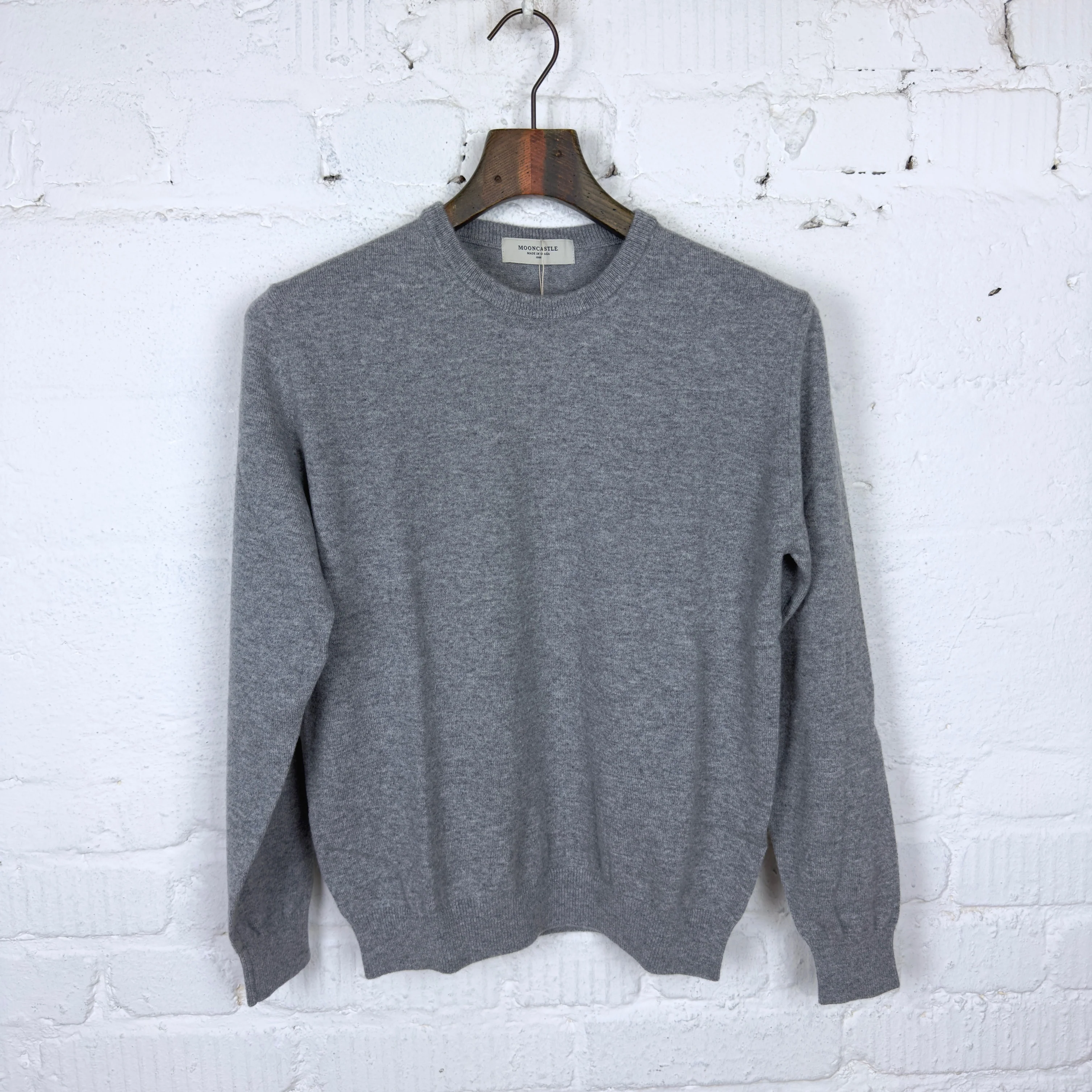 mooncastle | m2303 cashmere crew neck knit light-gray