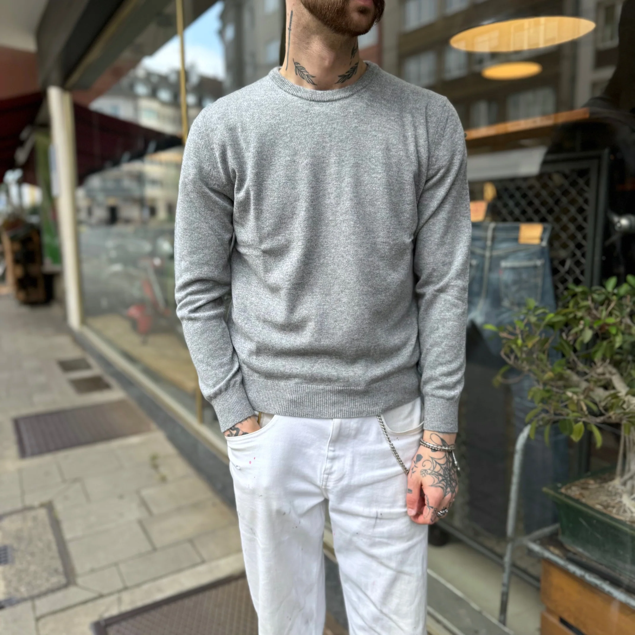 mooncastle | m2303 cashmere crew neck knit light-gray - Image 2
