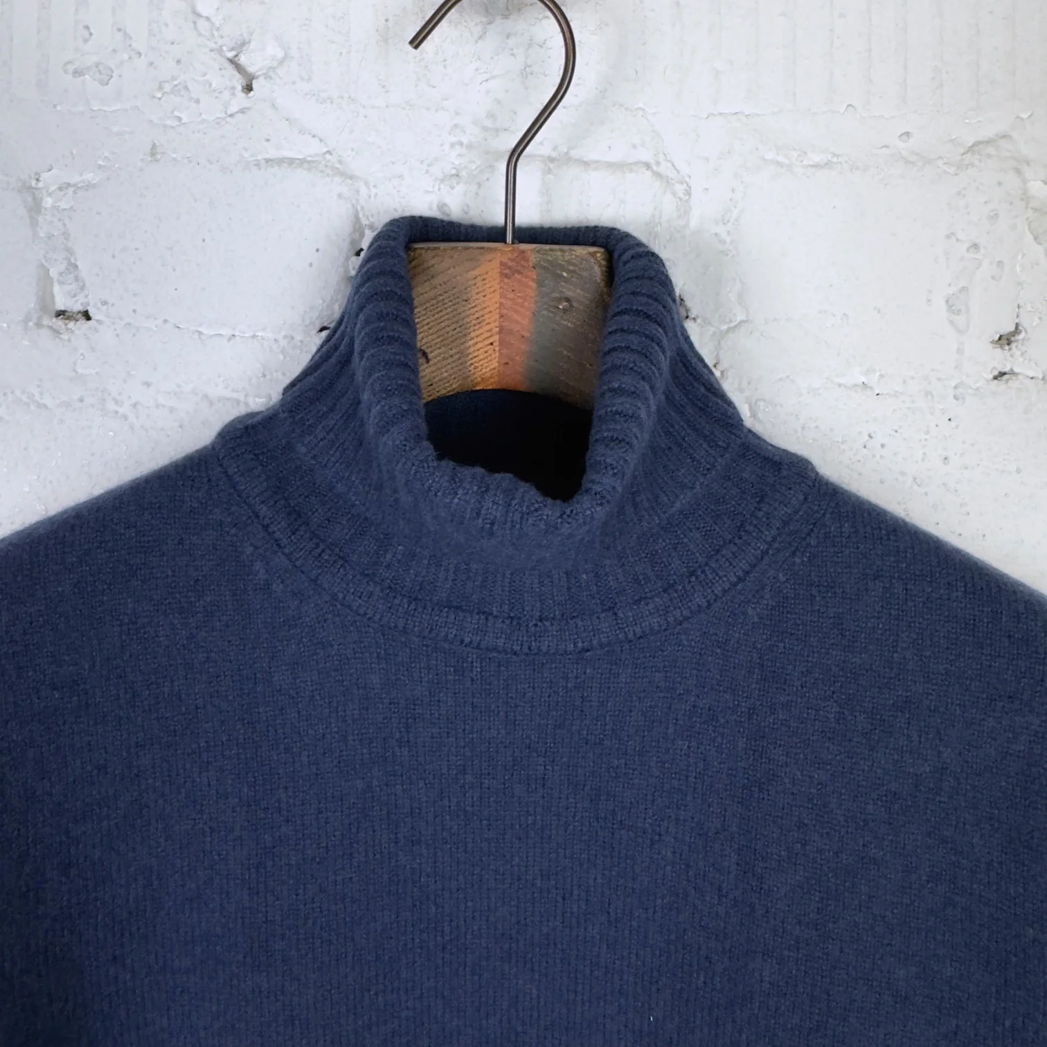 mooncastle | mc24 cashmere silk wool turtle neck knit navy blue - Image 4