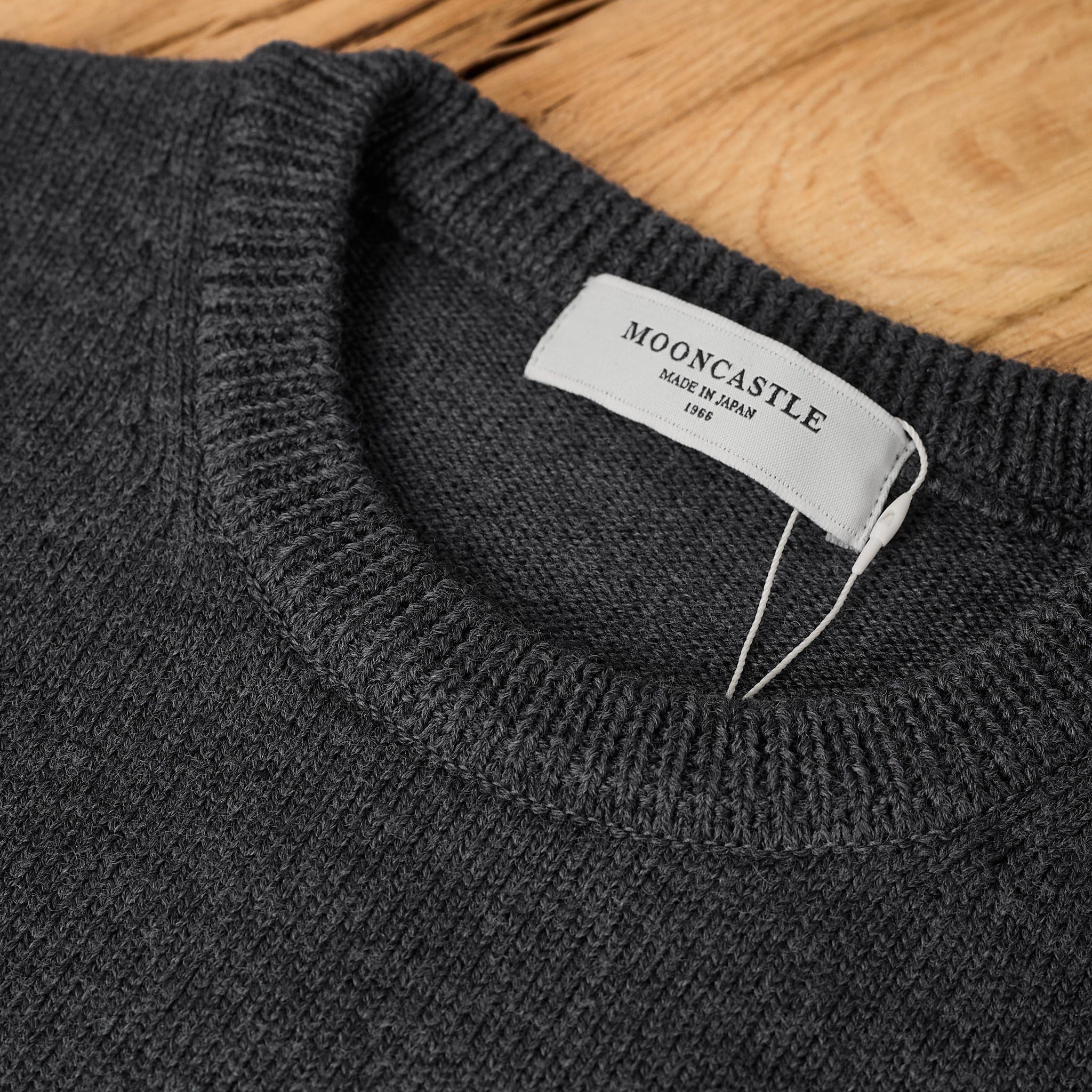 mooncastle | wo7 wool crew neck knit - dark gray - Image 3