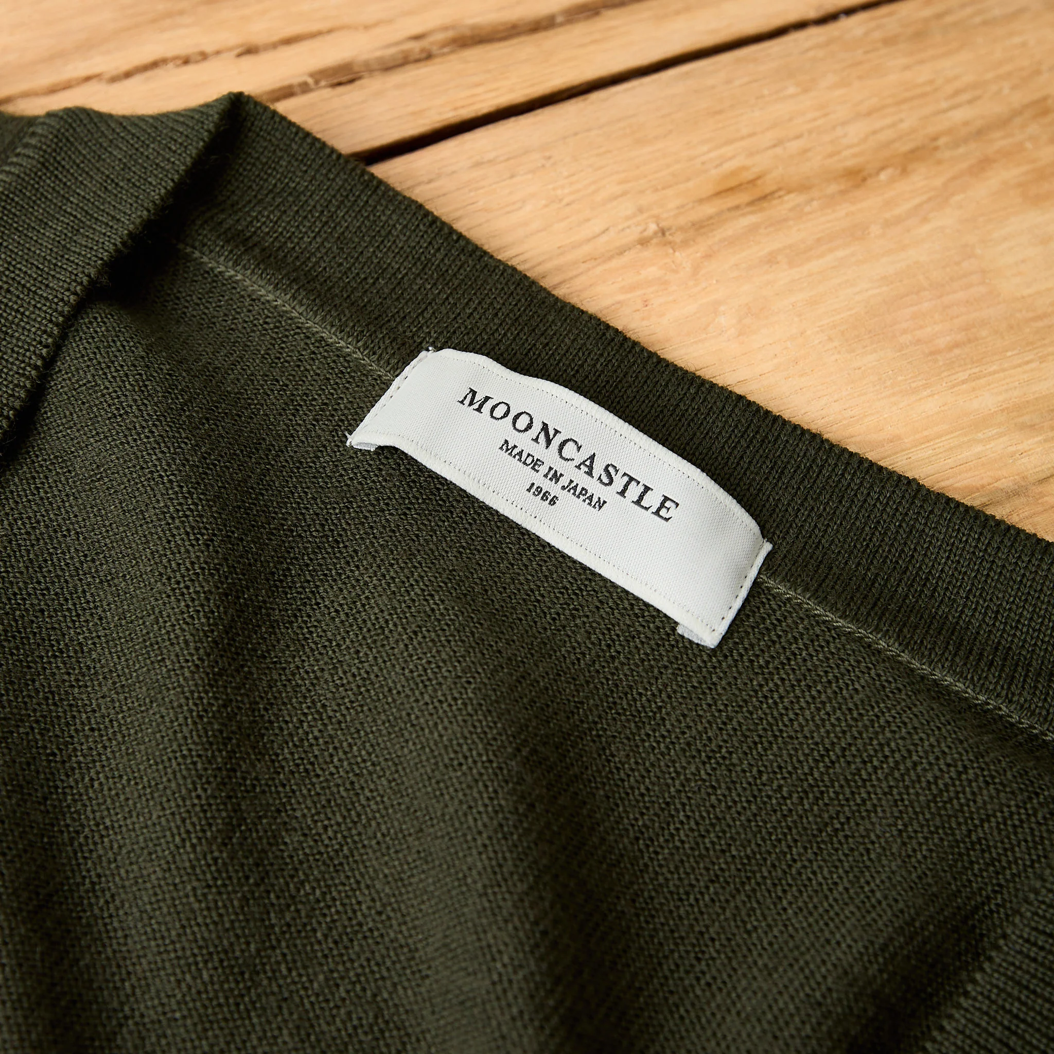 mooncastle | wool cardigan dark olive - Image 3