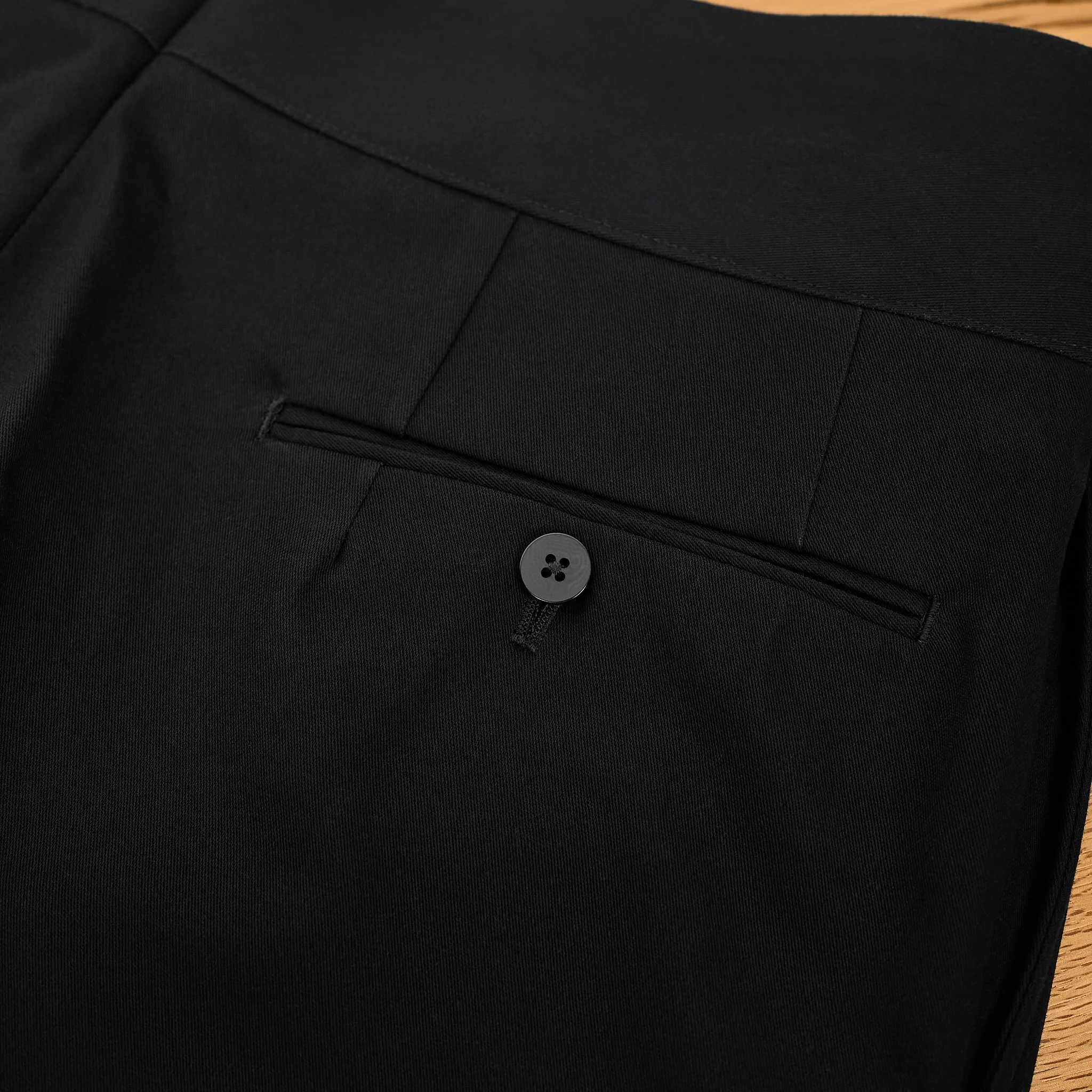 neat | cotton venetian gurkha shorts black - Image 7