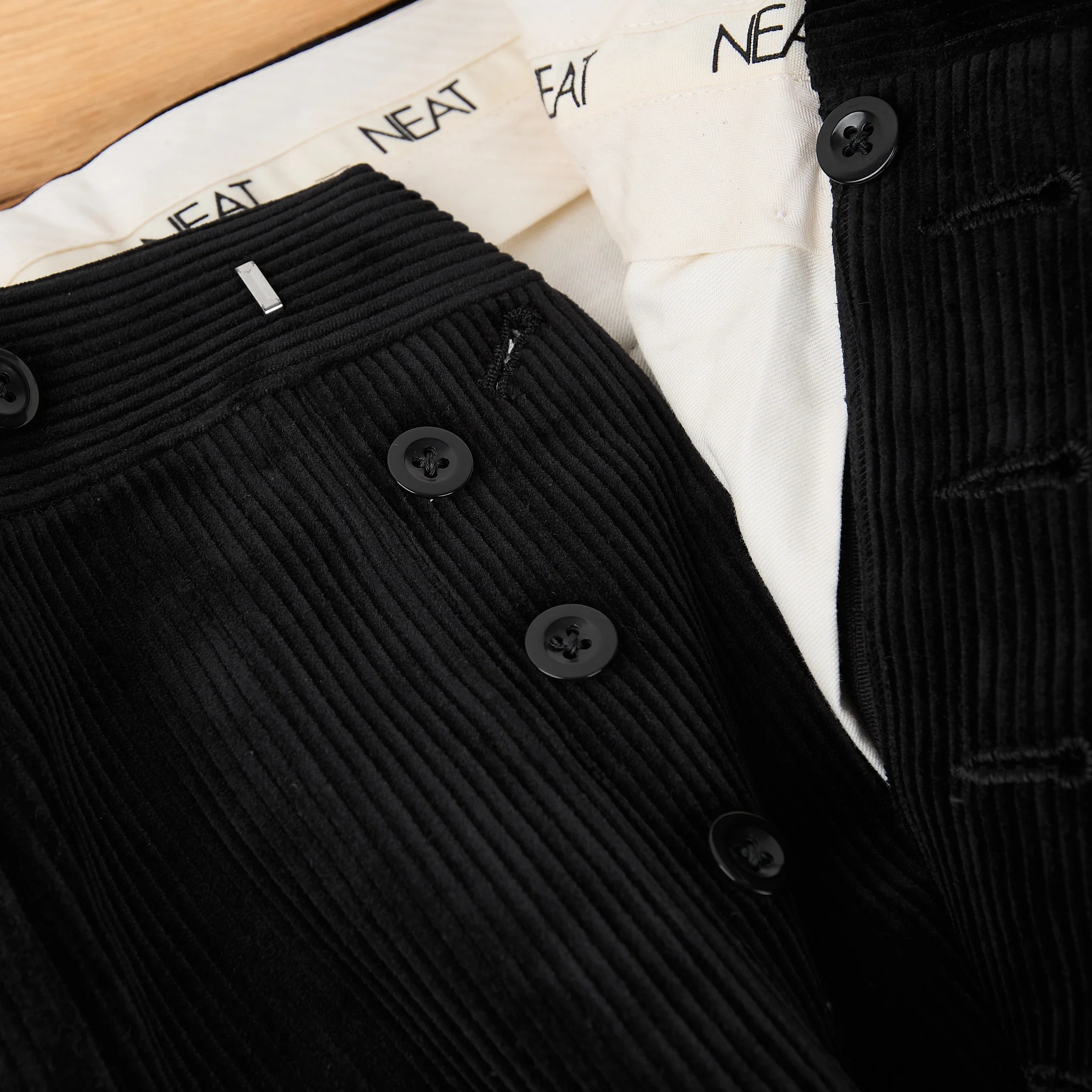 neat | highdensity corduroy standard - black - Image 2