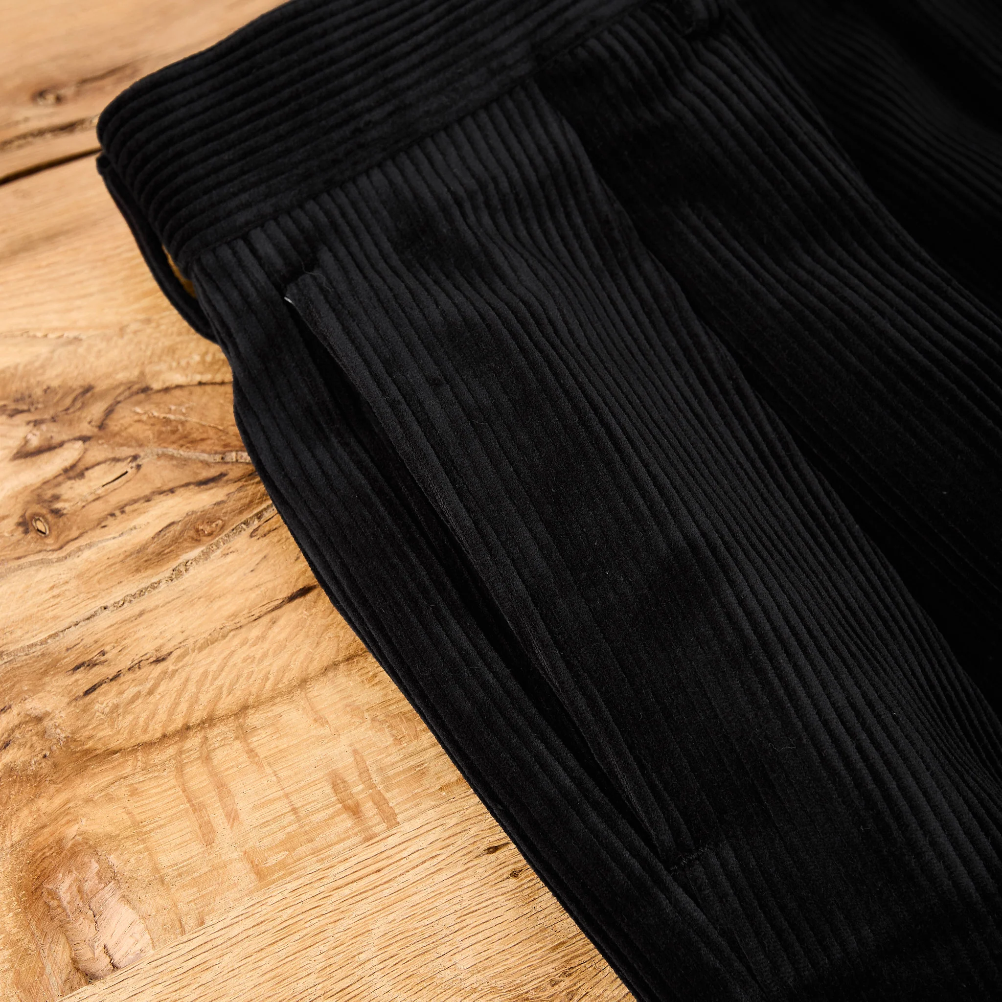 neat | highdensity corduroy standard - black - Image 3