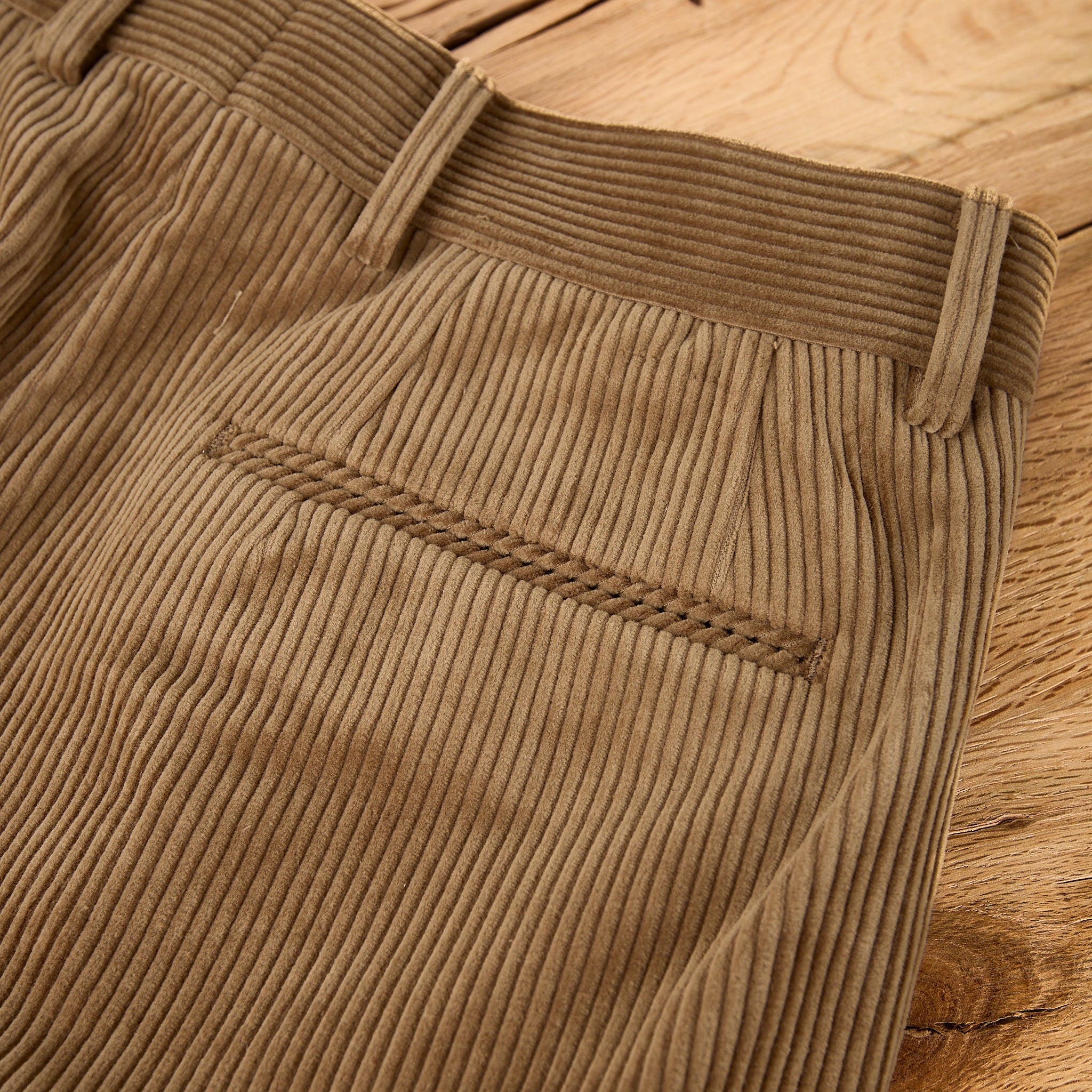 neat | highdensity corduroy standard - camel - Image 4
