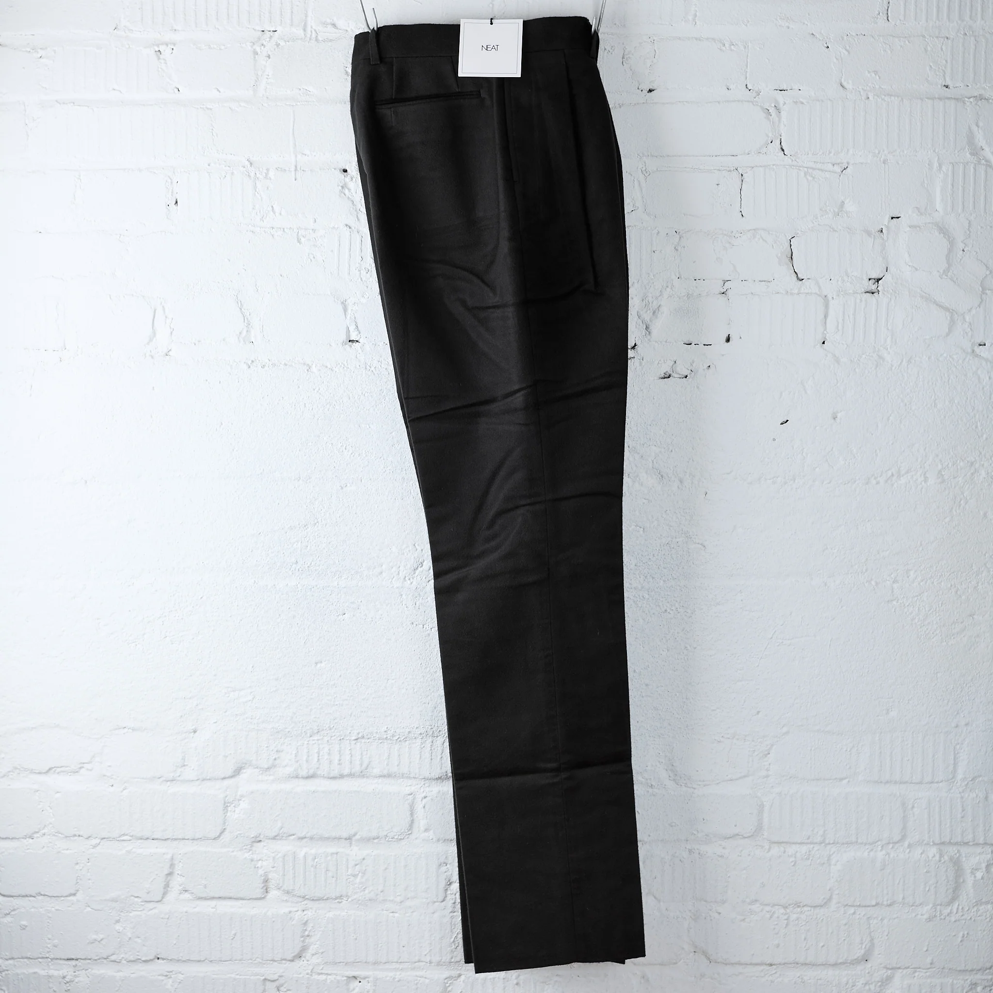 neat | luxury moleskin standard - black