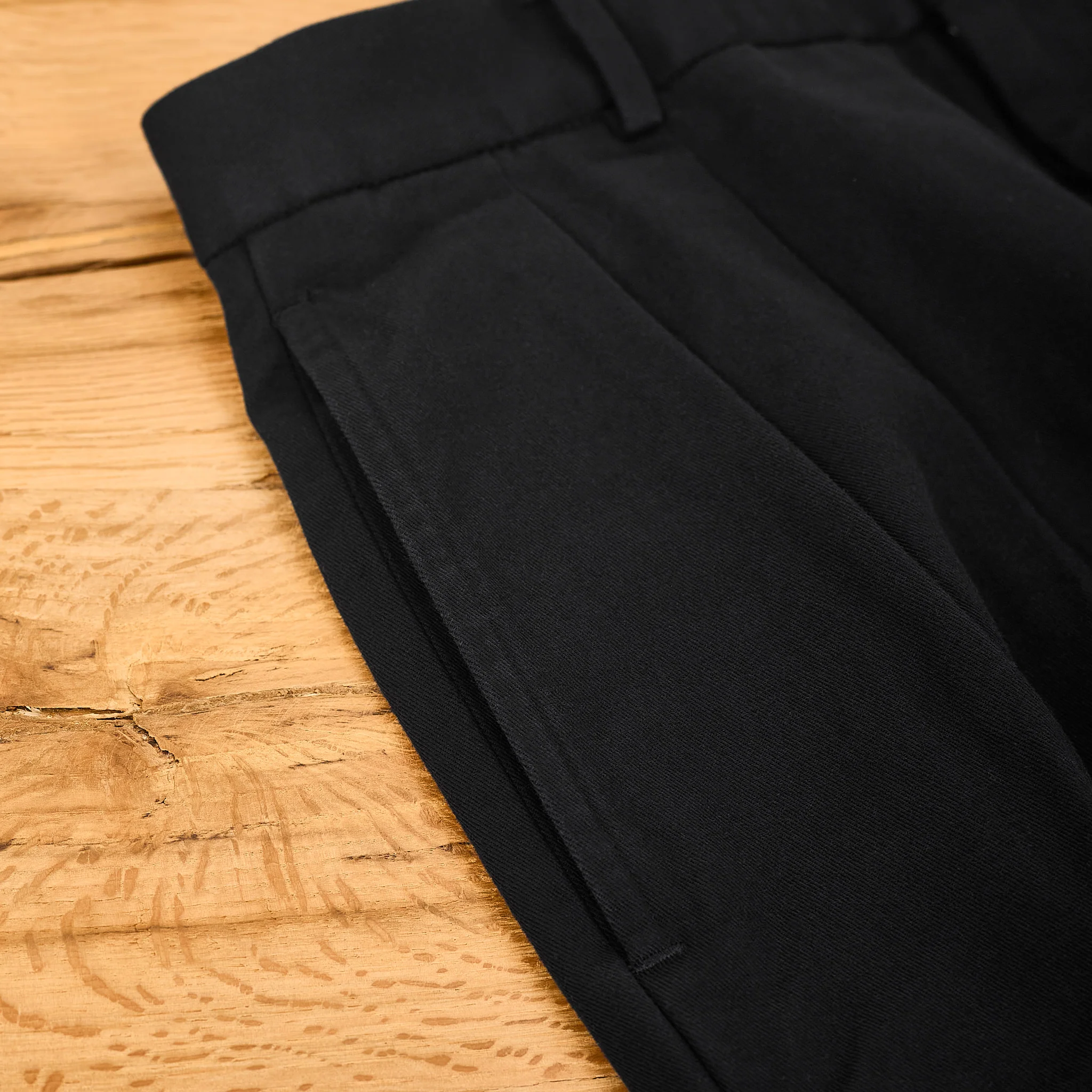 neat | neat chino black - Image 4