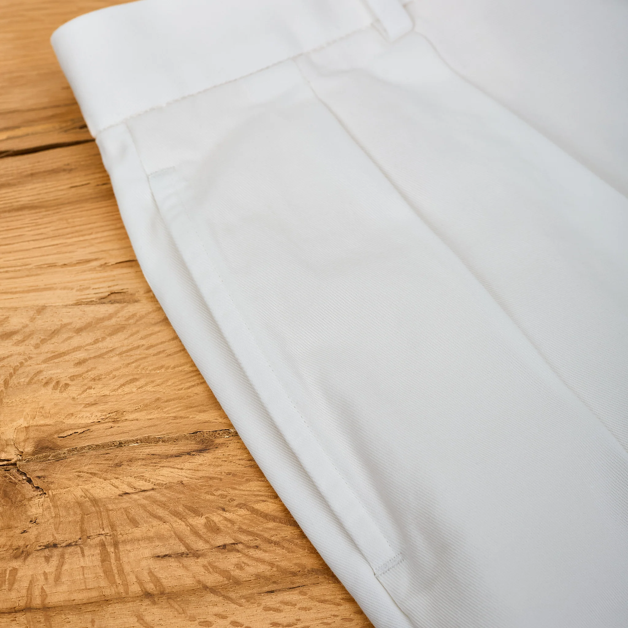 neat | neat chino white - Image 4