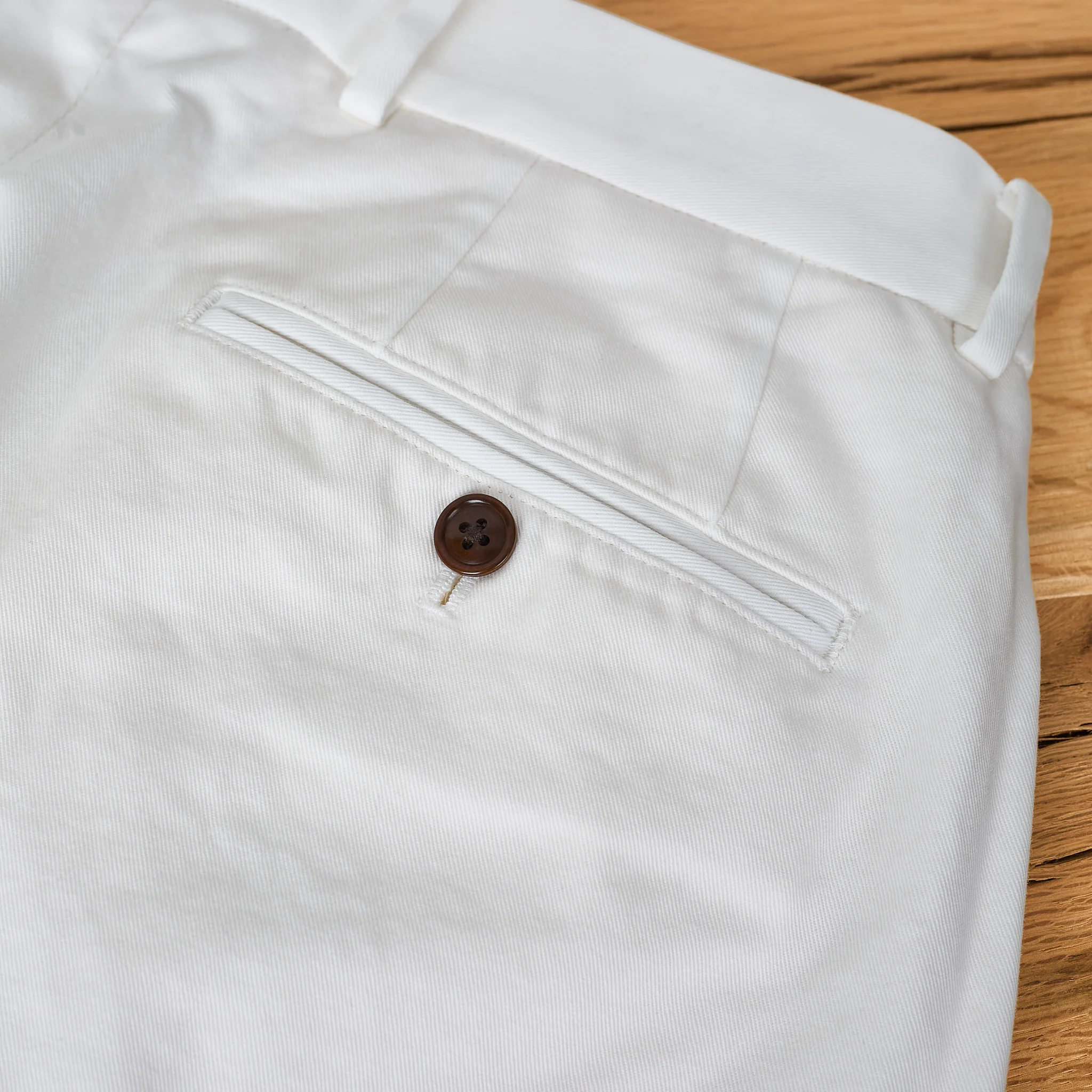 neat | neat chino white - Image 6