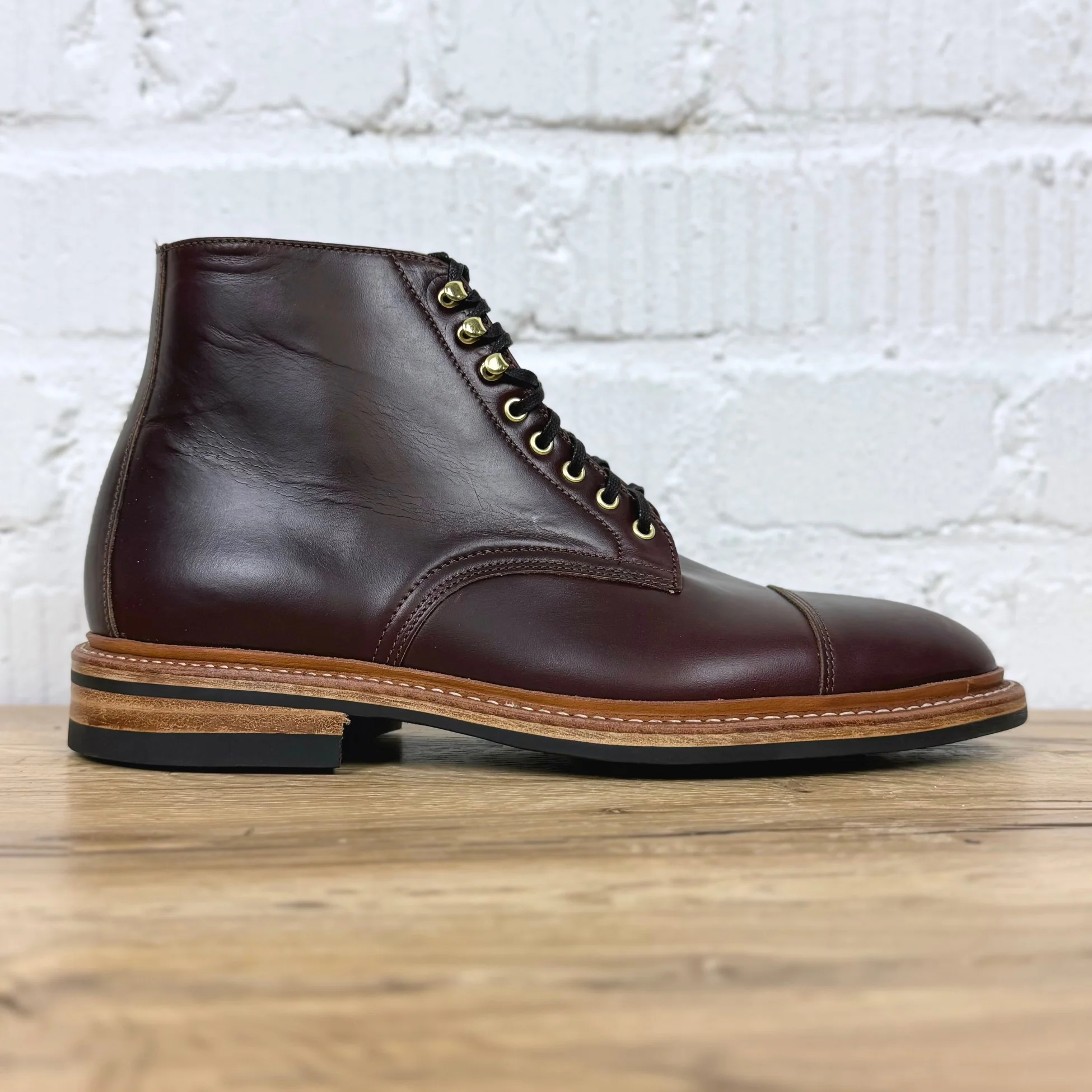 oak street bootmakers | color 8 dainite cap-toe lakeshore boot