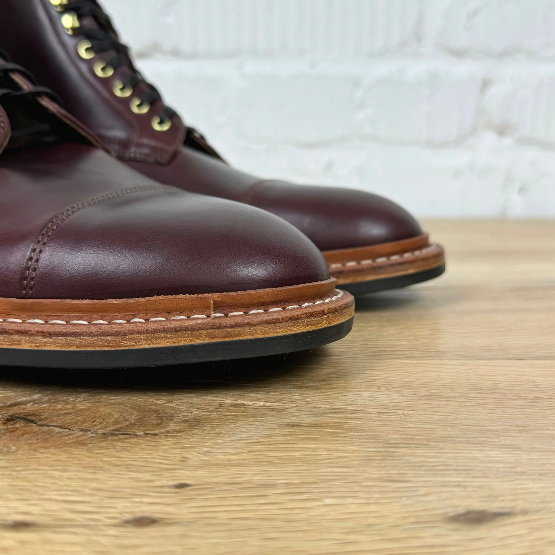 oak street bootmakers | color 8 dainite cap-toe lakeshore boot - Image 6