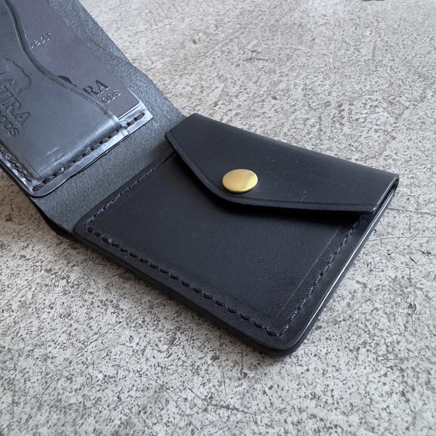 ondura durable goods | bifold coin wallet black - Image 3