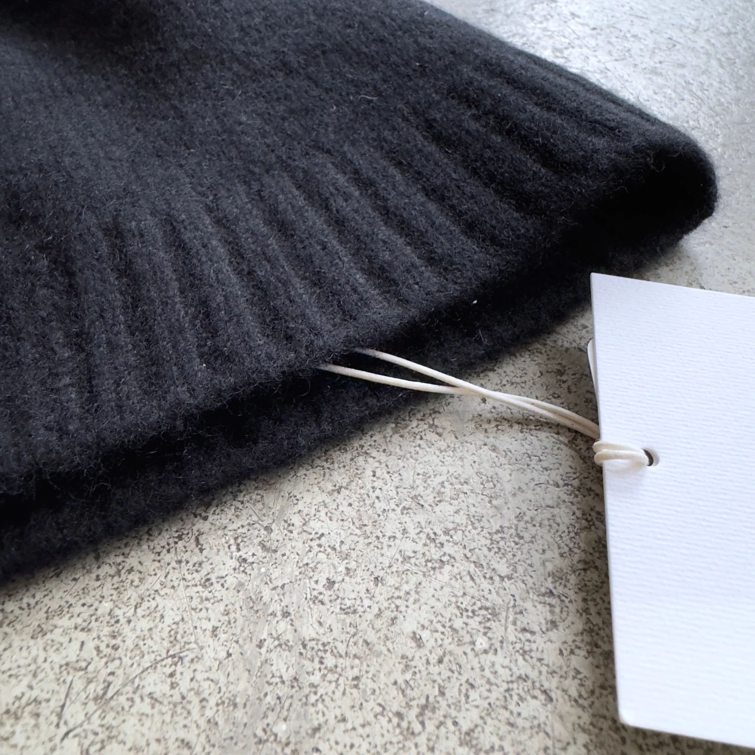 phigvel makers co. x lady white co. | cashmere knit cap - black - Image 2