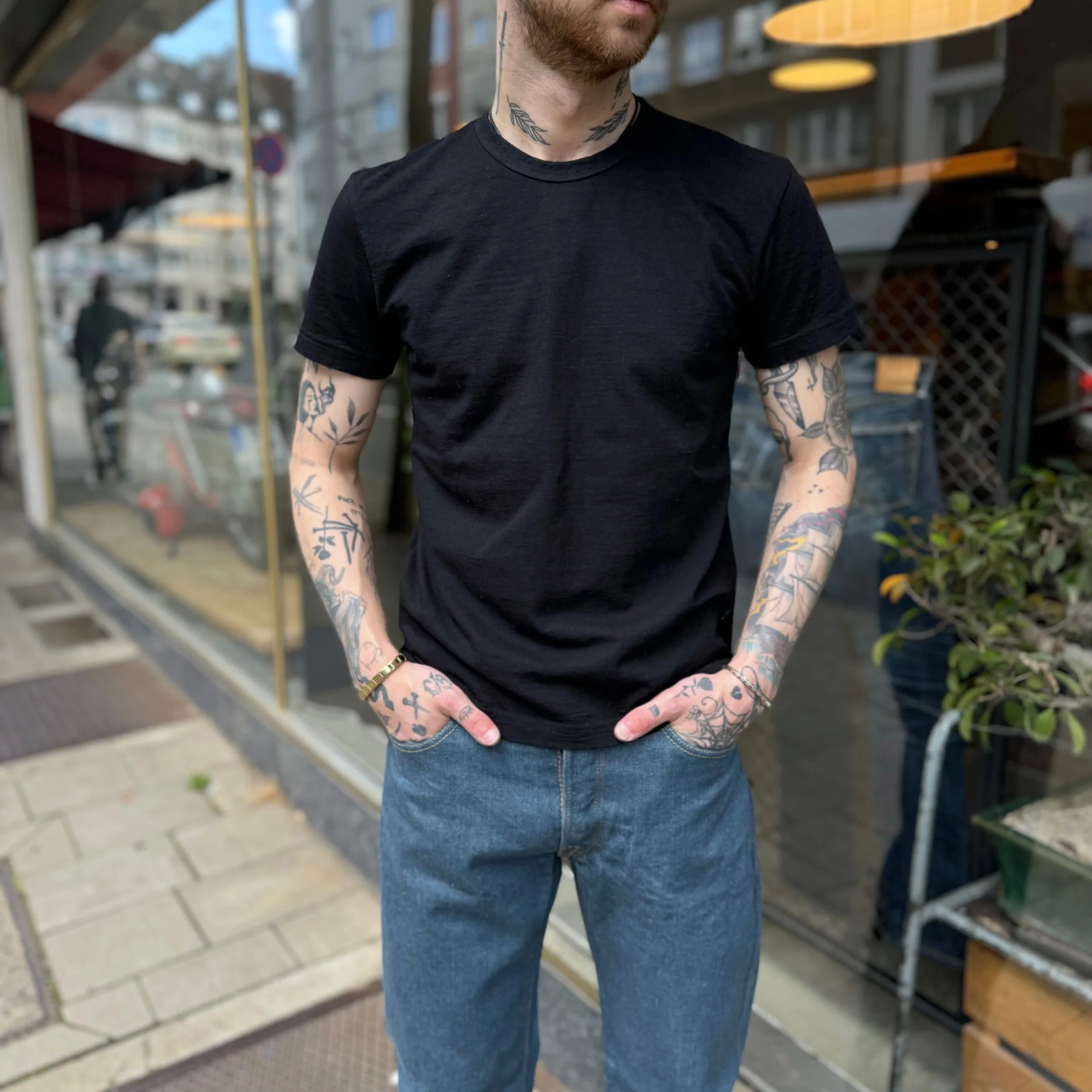 pure blue japan | ss-5011-idbk black indigo dyed crewneck t-shirt - Image 2