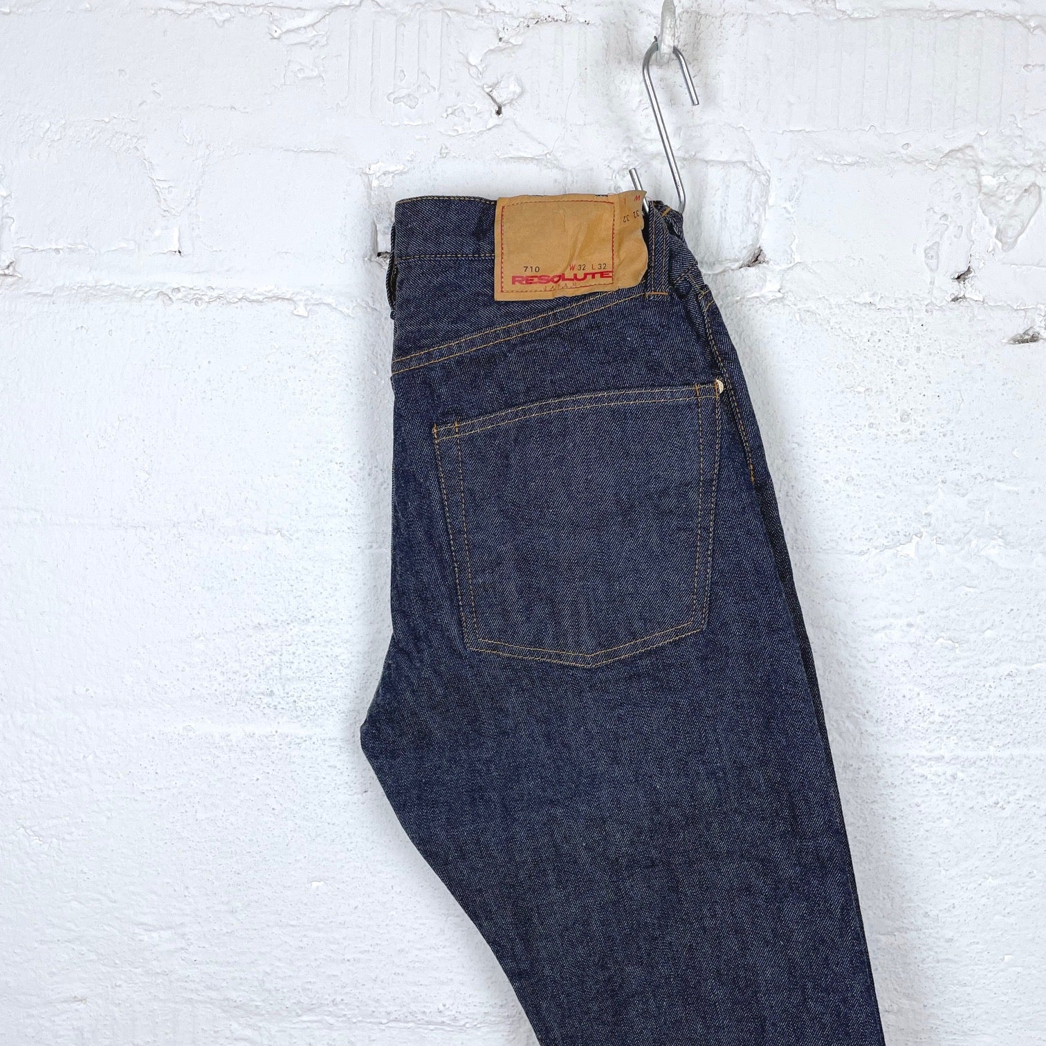 resolute | 710 - Image 5