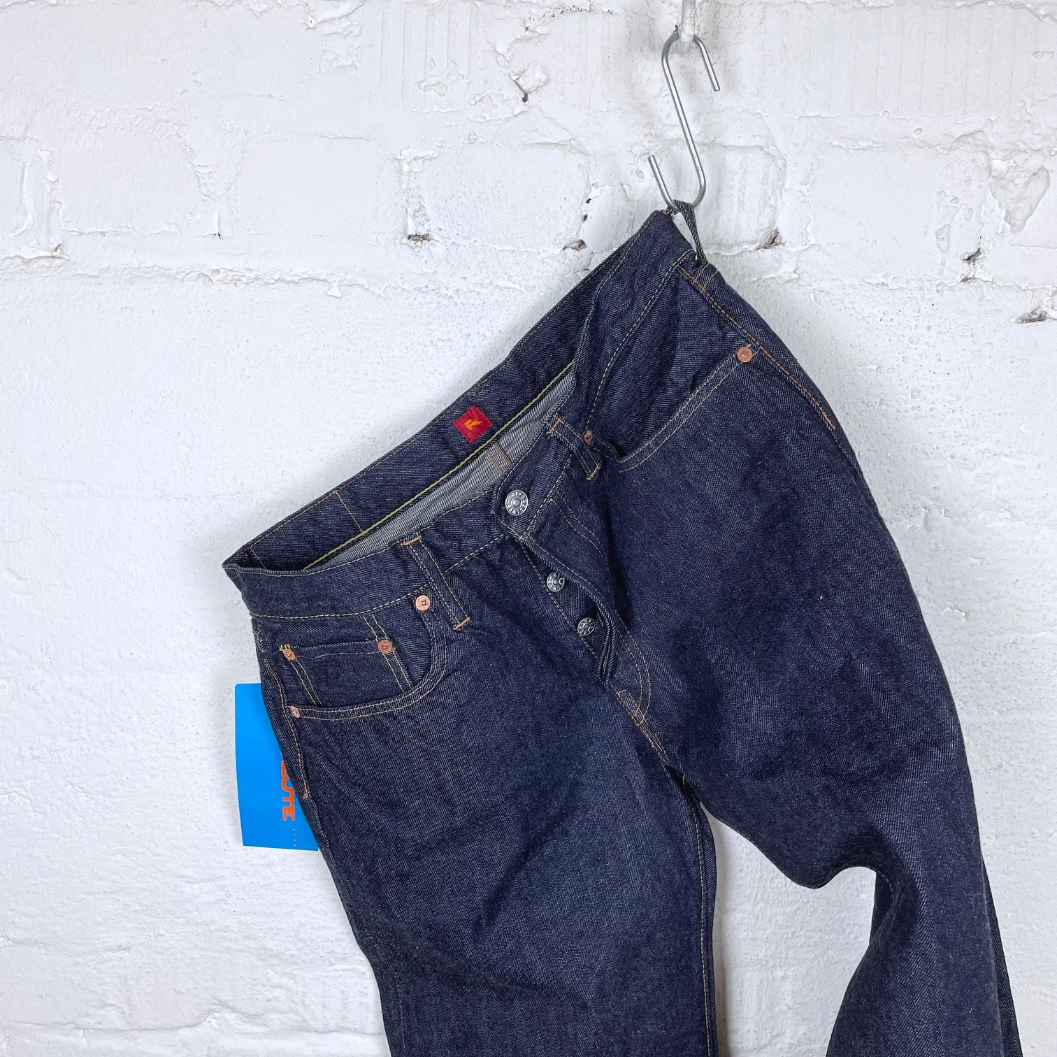 resolute | 711 - Image 6